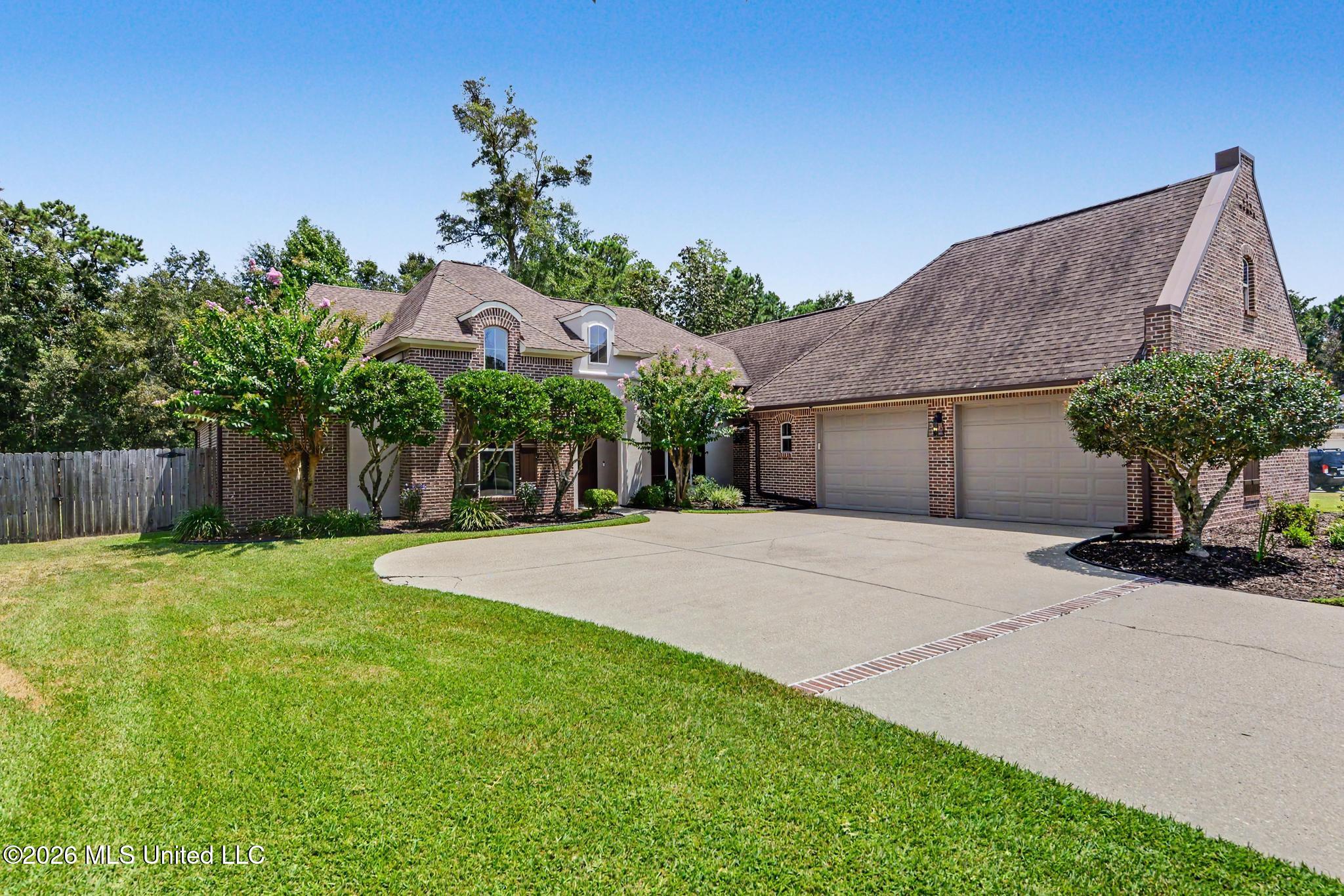 7 Southern Oaks Lane Property Photo 2