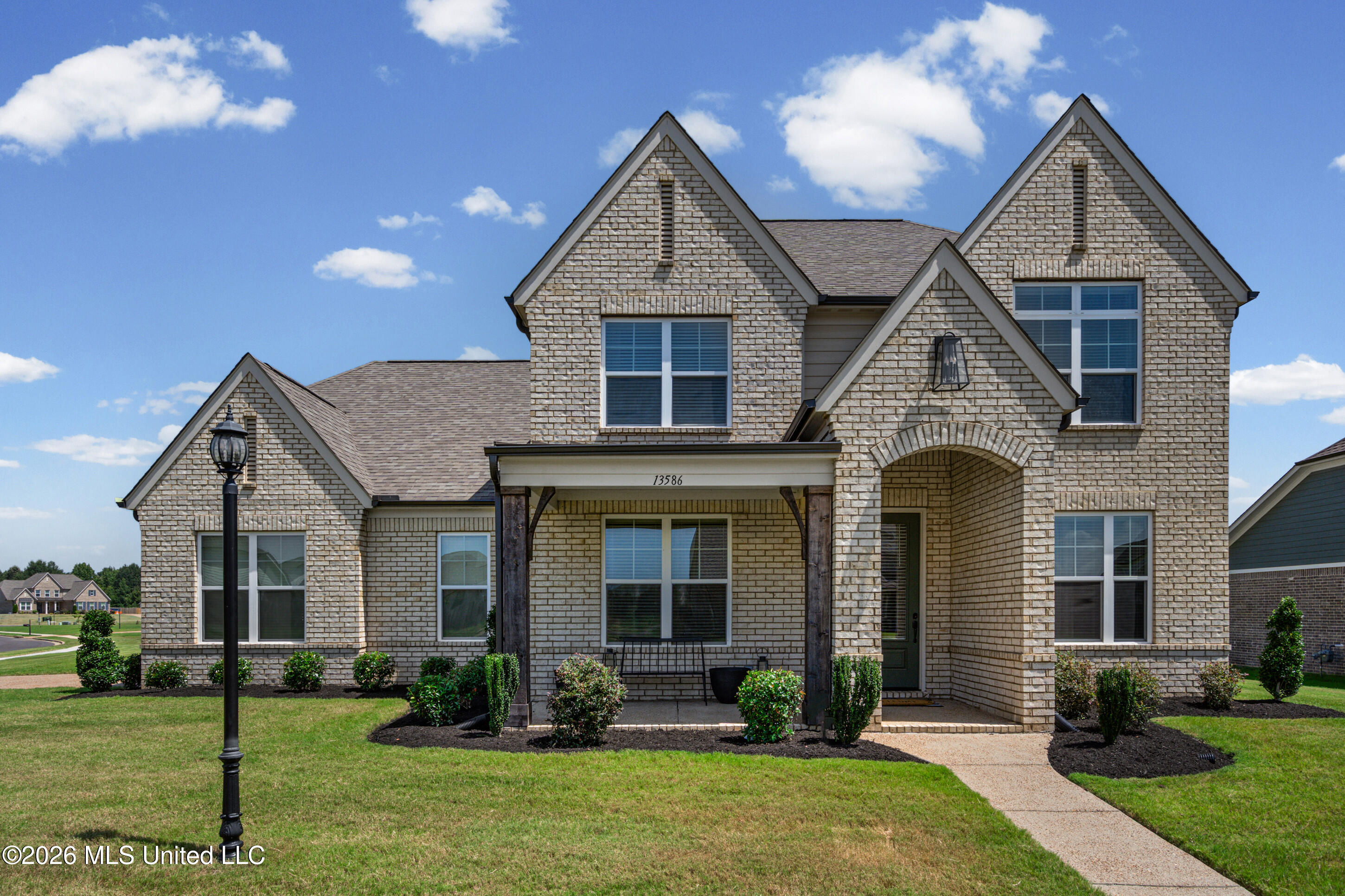 13586 Broadmore Property Photo 1