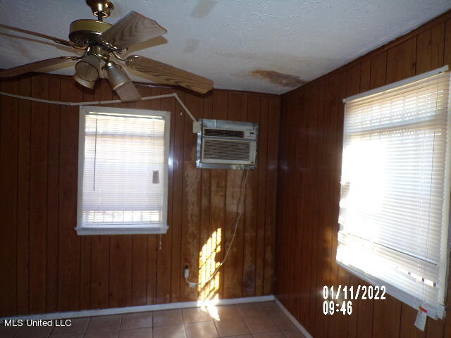 180 James Street Property Photo 7