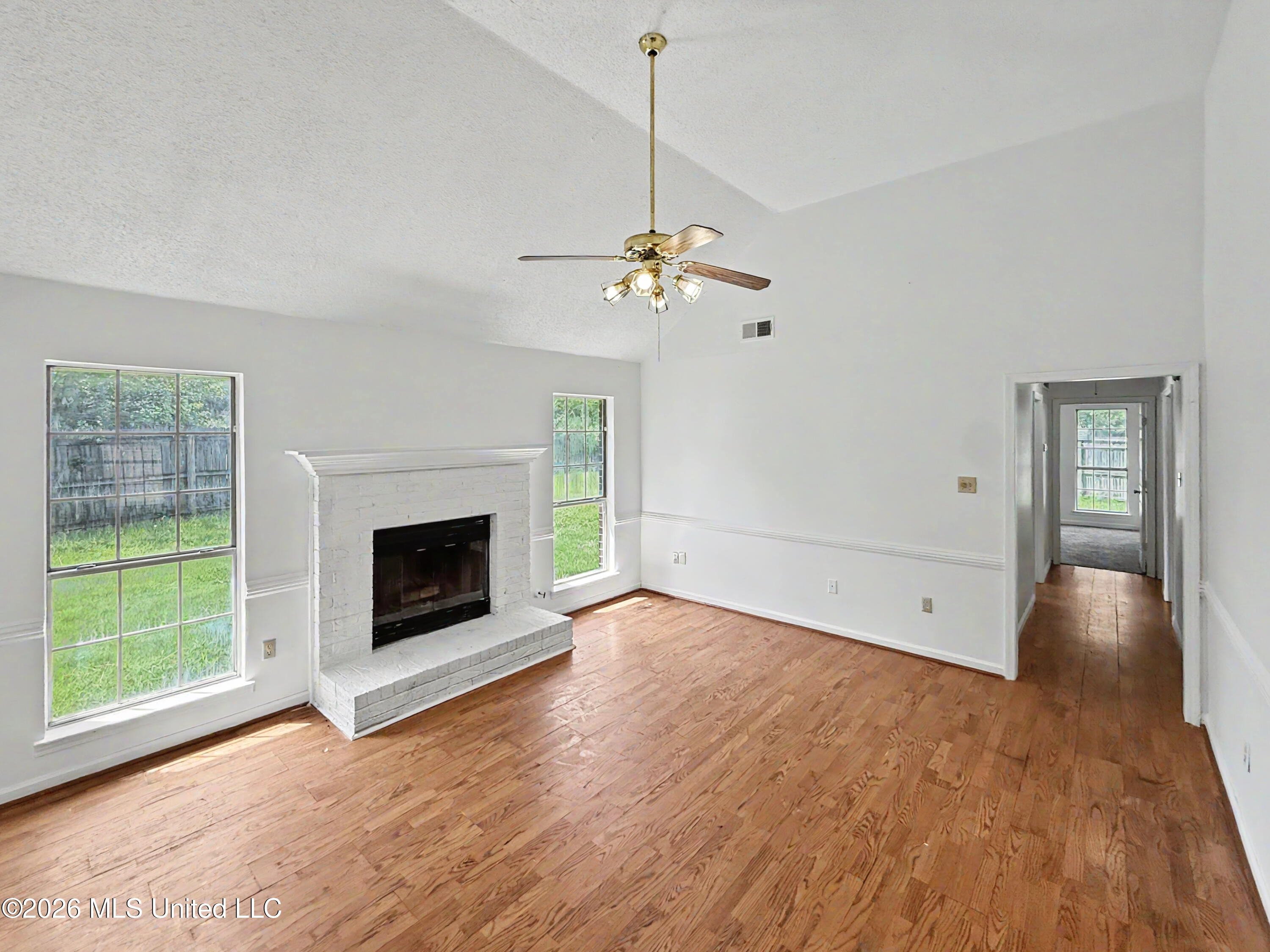 7163 Kimlee Cove Property Photo 4