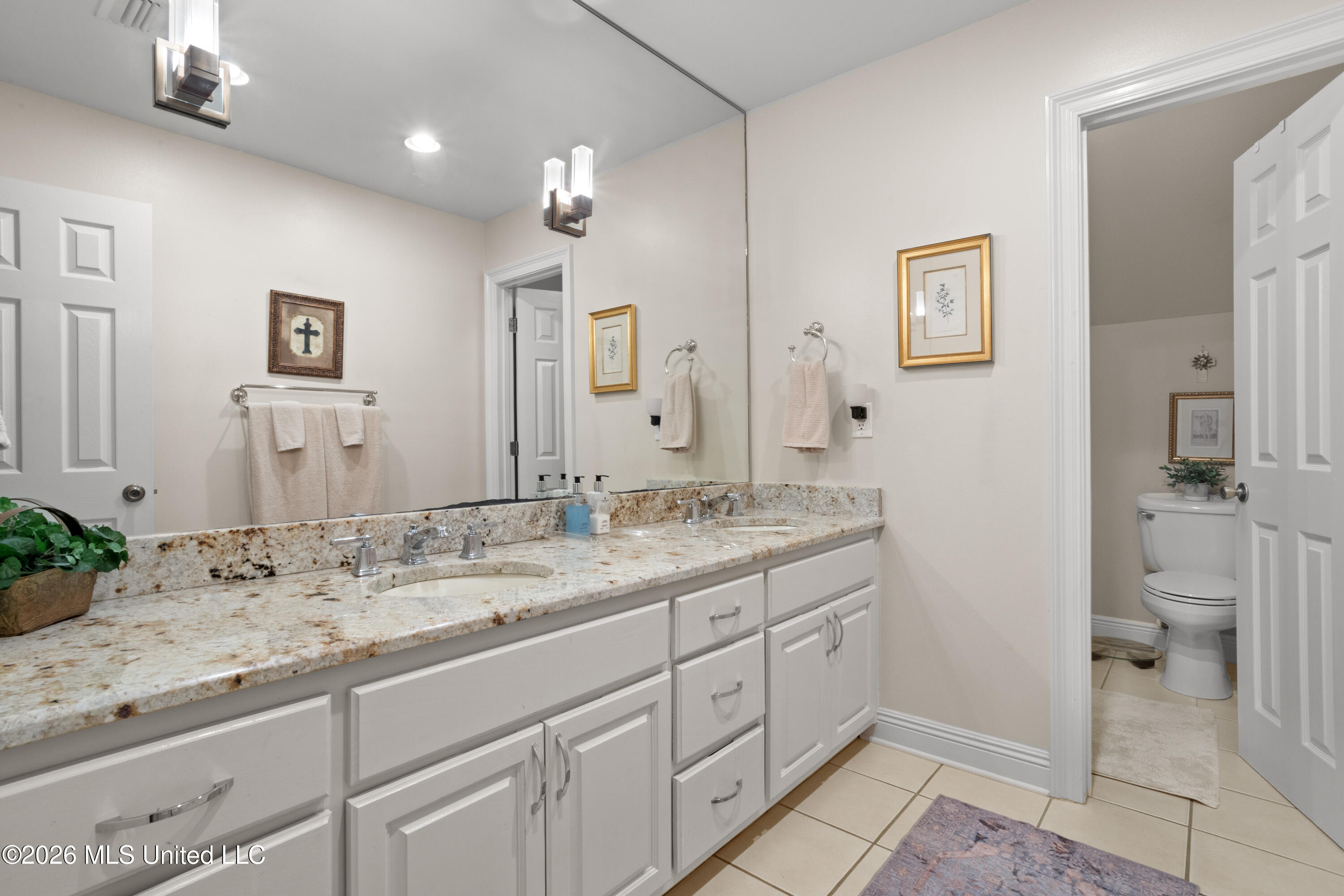 7820 Rushing Oaks Drive Property Photo 37