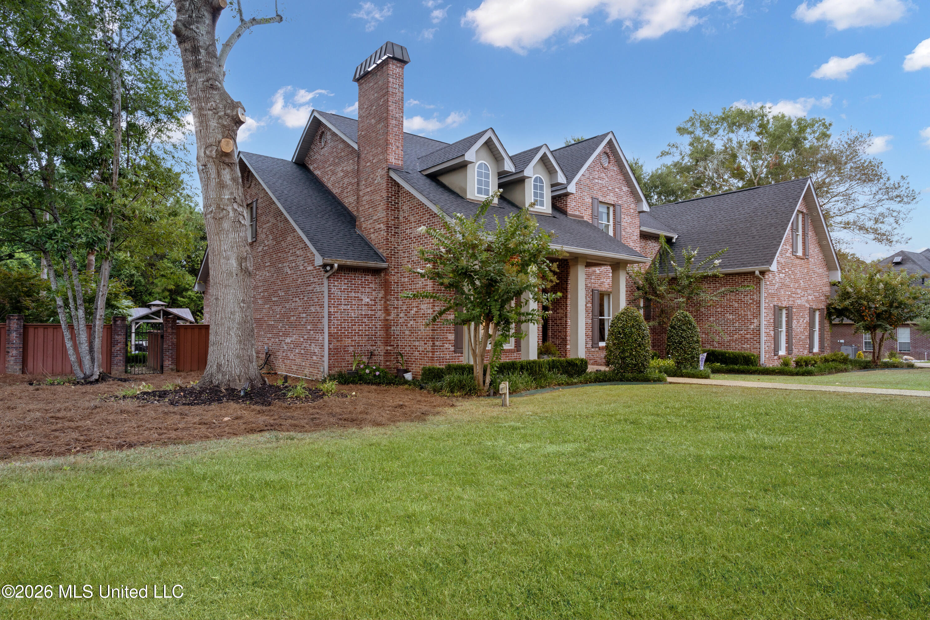 7820 Rushing Oaks Drive Property Photo 48