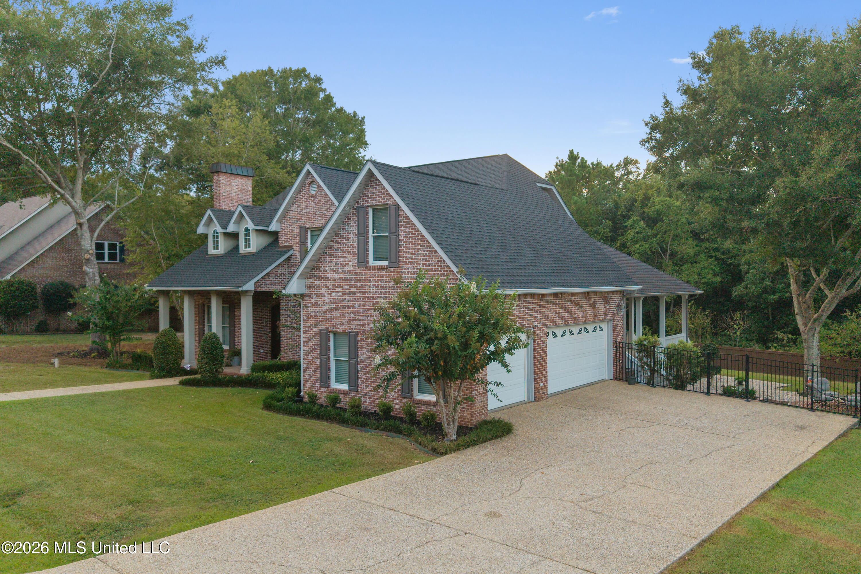 7820 Rushing Oaks Drive Property Photo 49