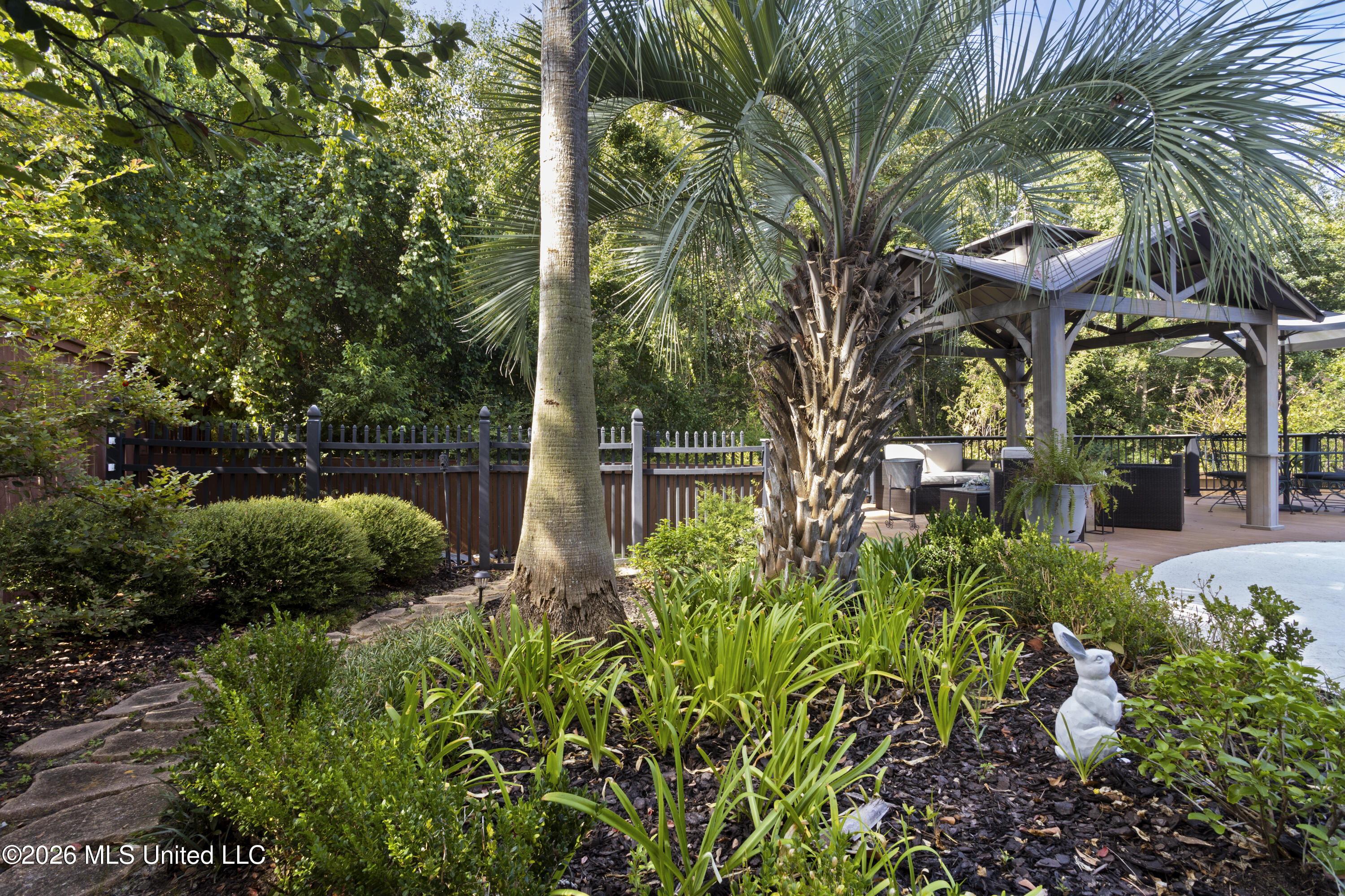 7820 Rushing Oaks Drive Property Photo 104