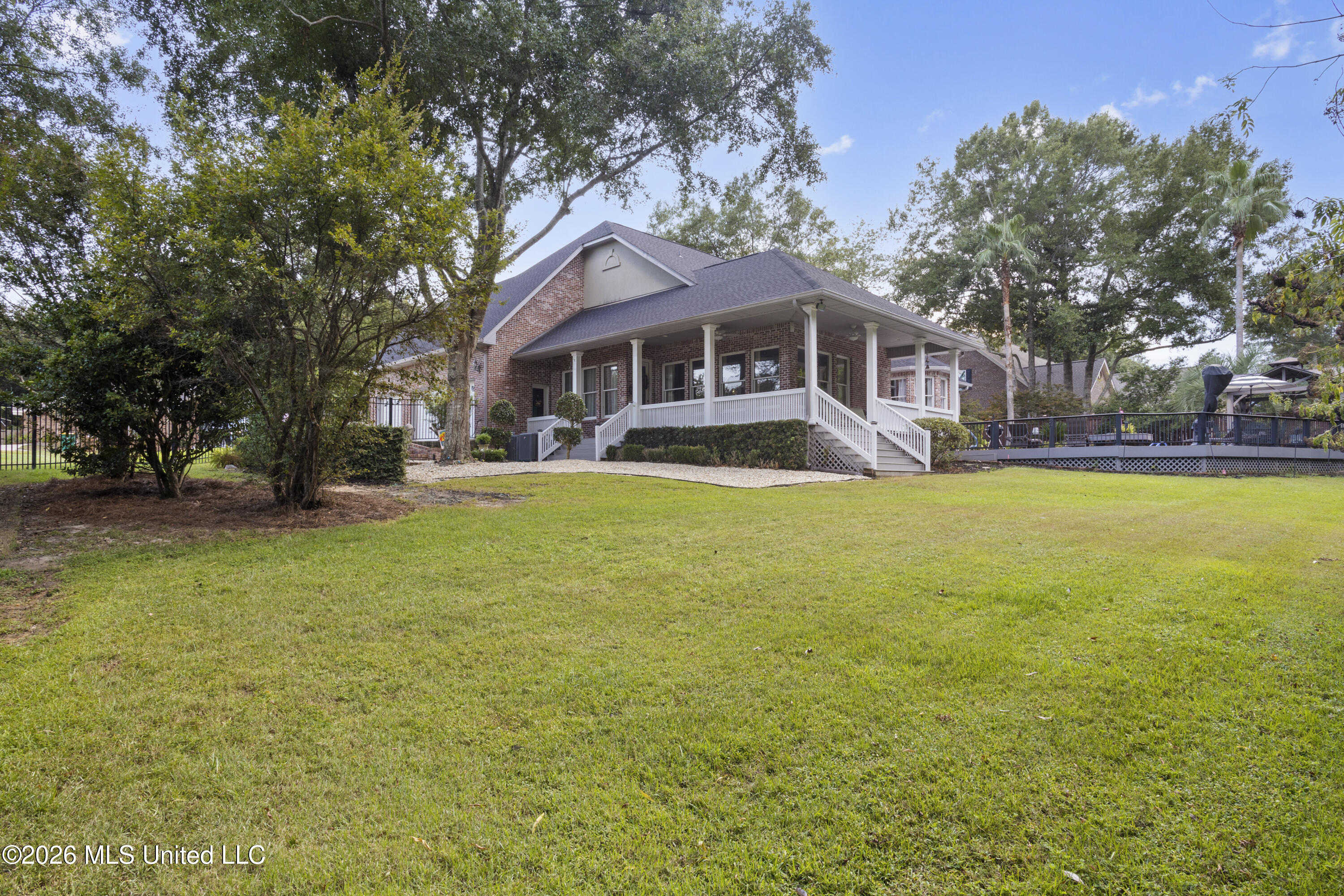 7820 Rushing Oaks Drive Property Photo 118