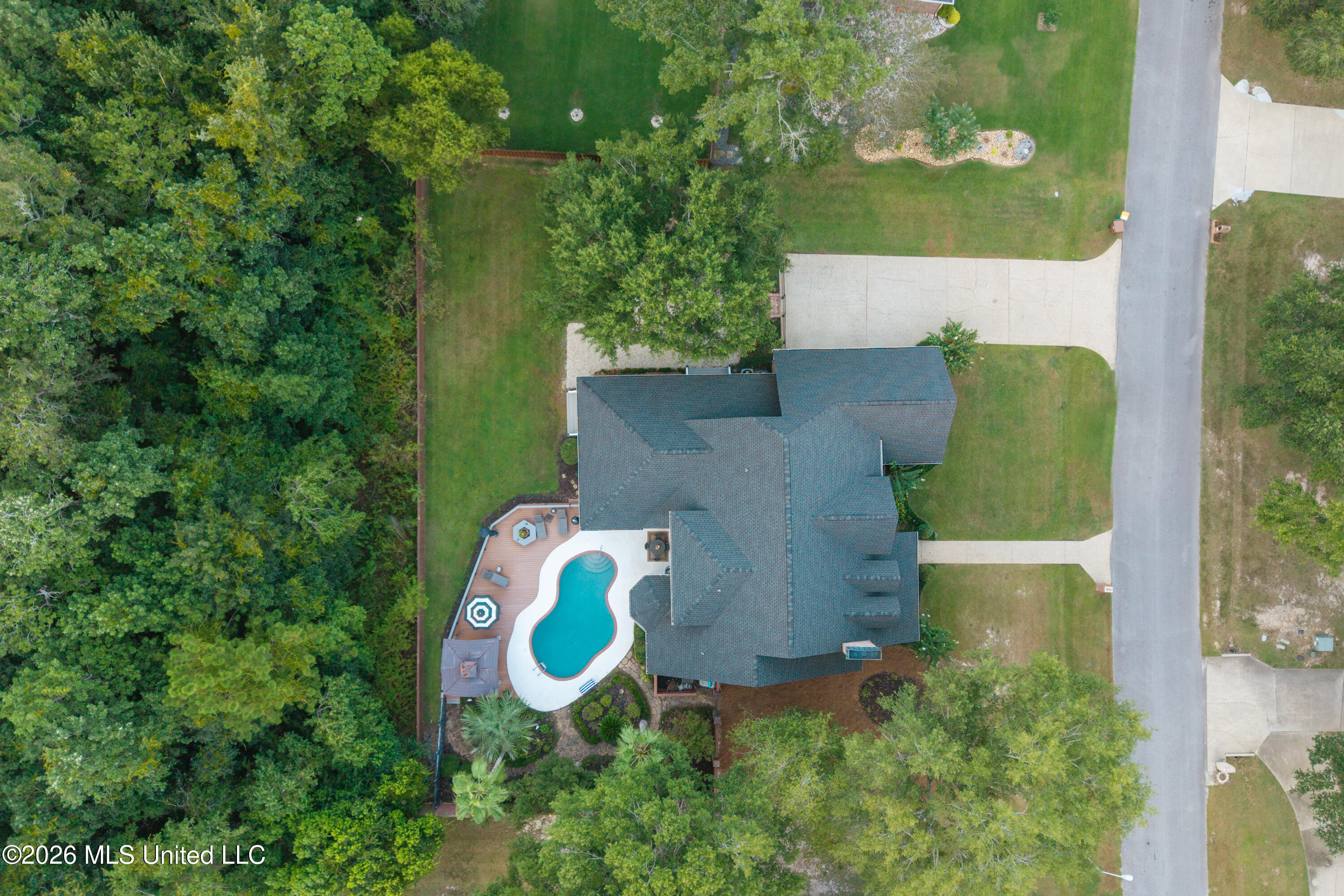 7820 Rushing Oaks Drive Property Photo 123