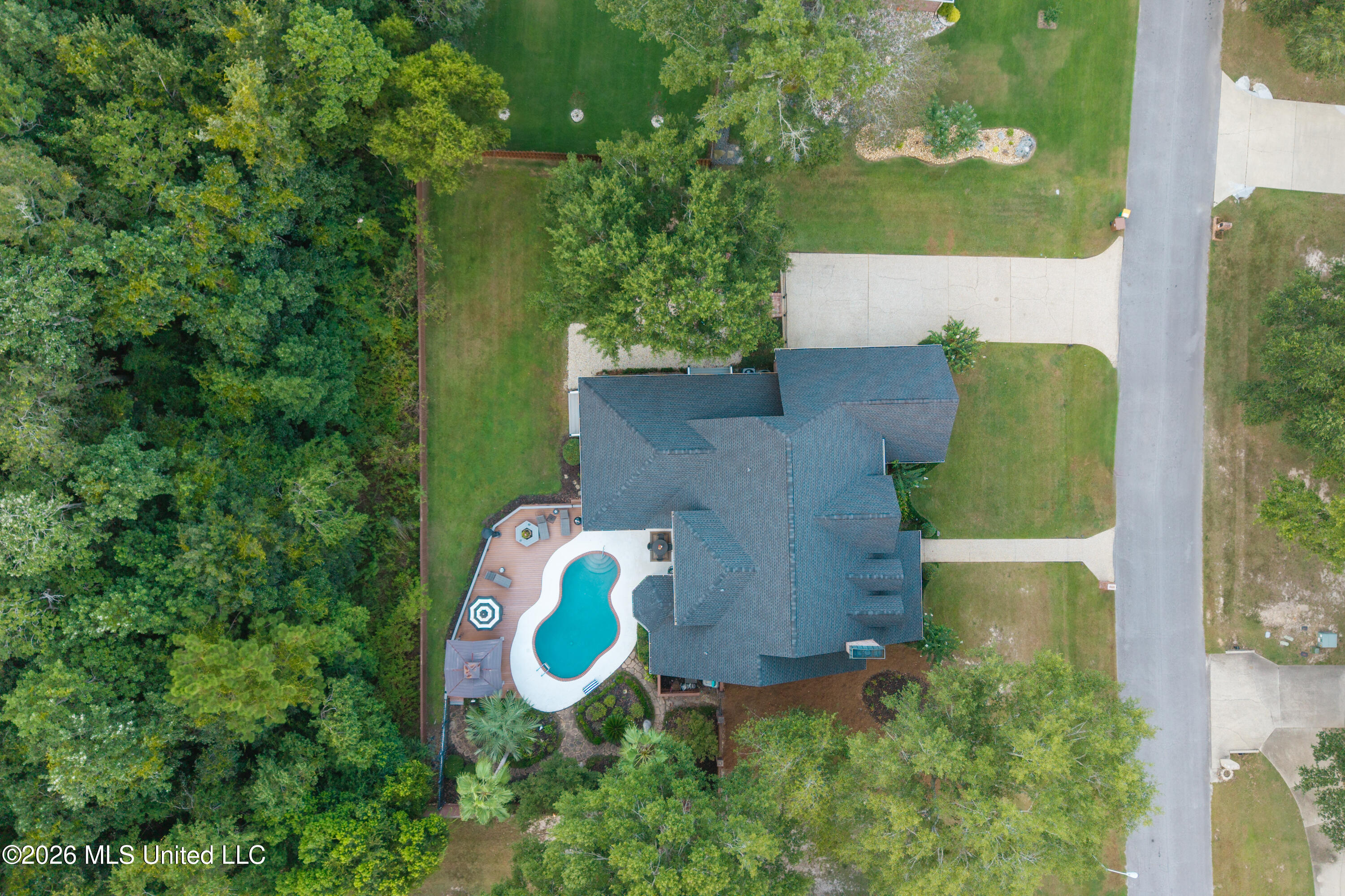 7820 Rushing Oaks Drive Property Photo 124