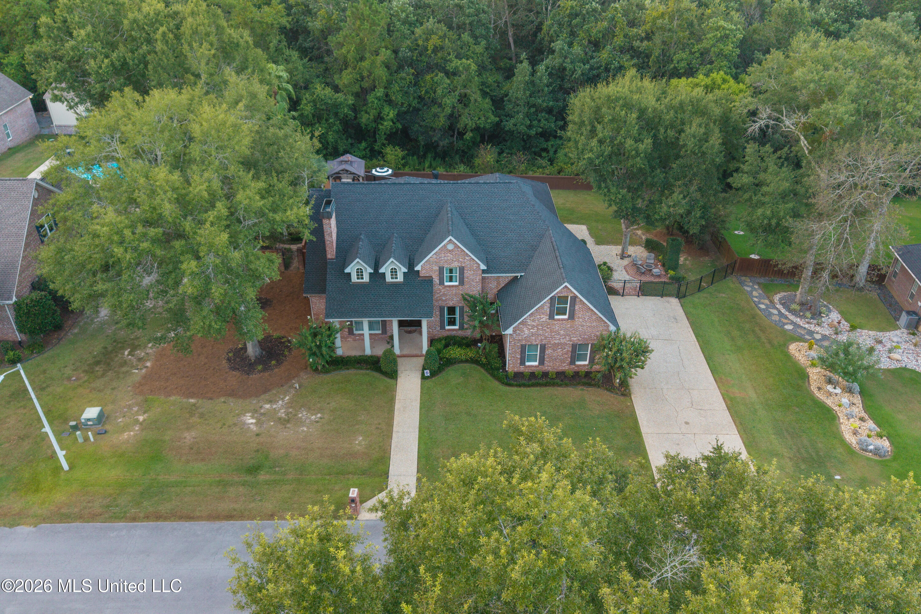 7820 Rushing Oaks Drive Property Photo 126