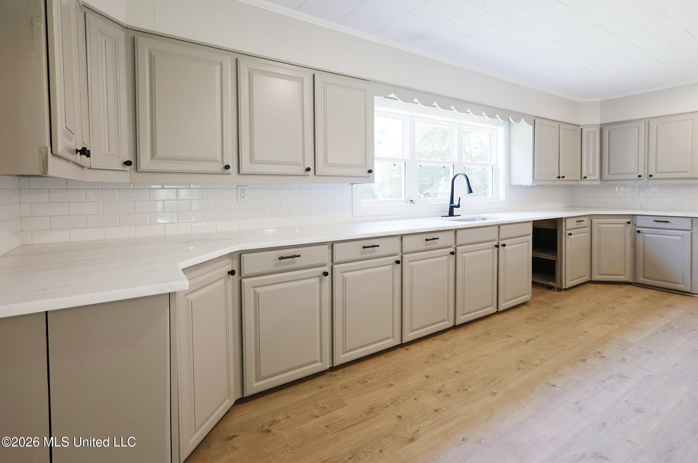 6121 Gibson Road Property Photo 4