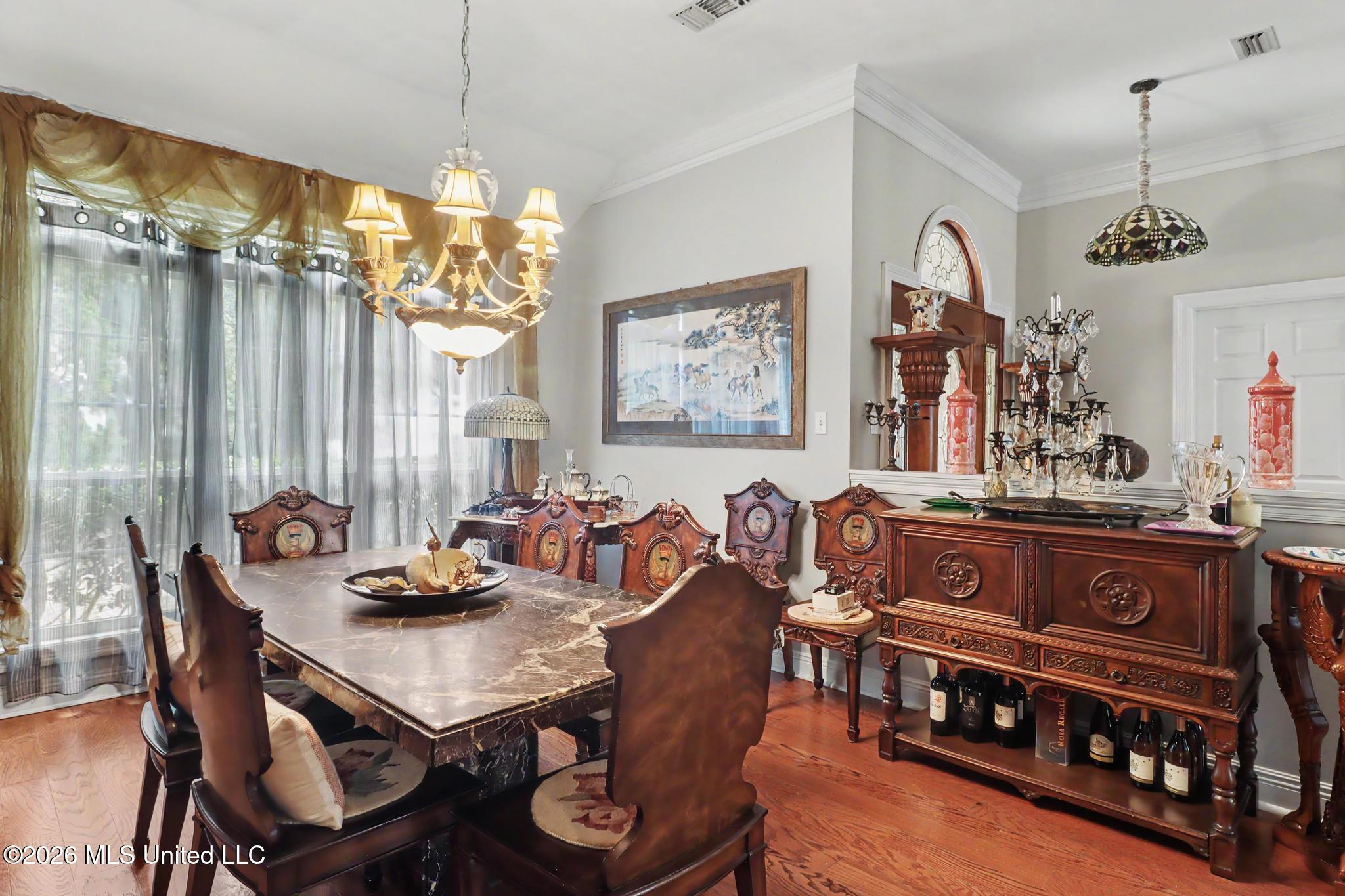 2582 Hampton Lane Property Photo 7