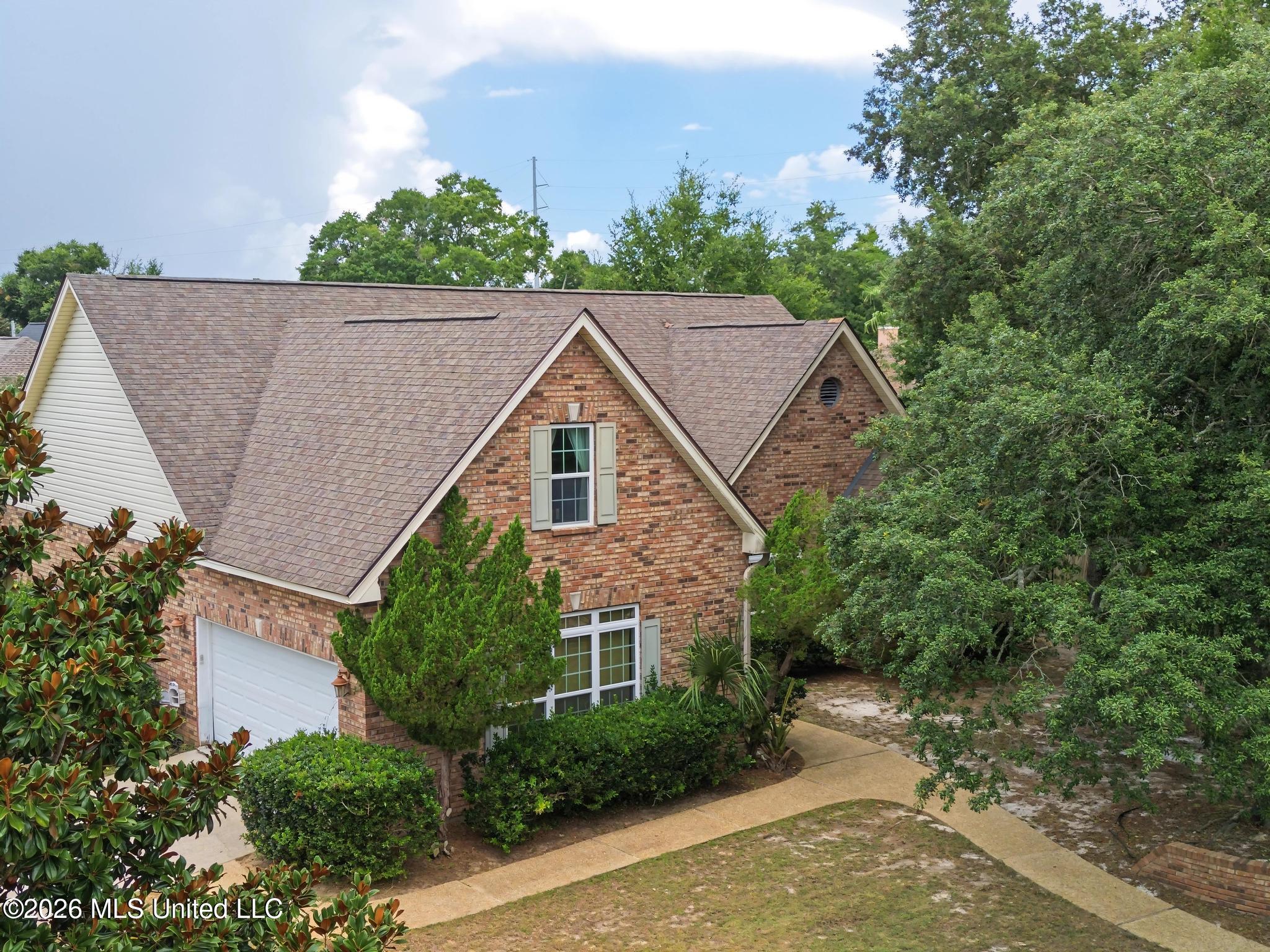 2582 Hampton Lane Property Photo 15