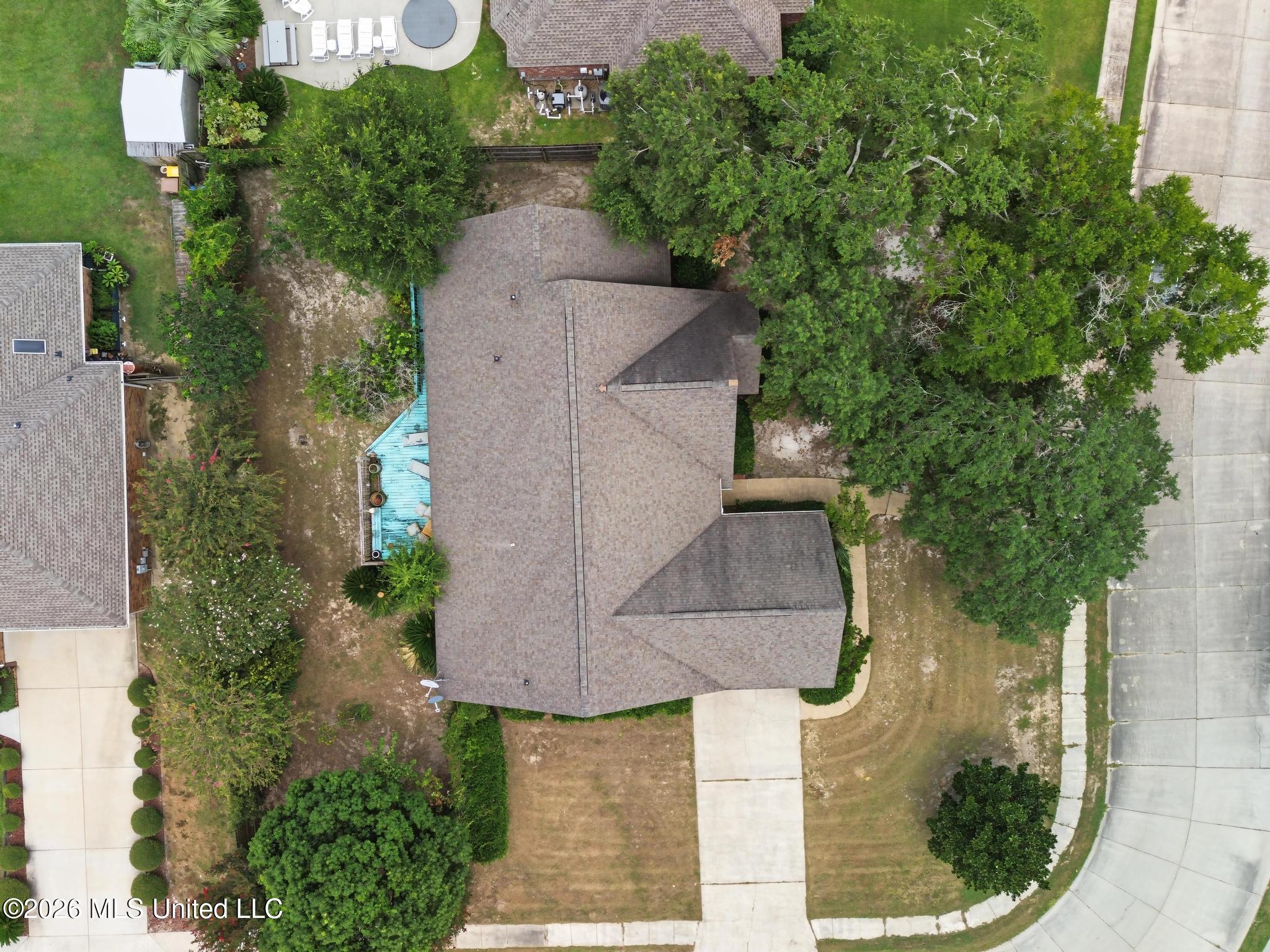 2582 Hampton Lane Property Photo 17