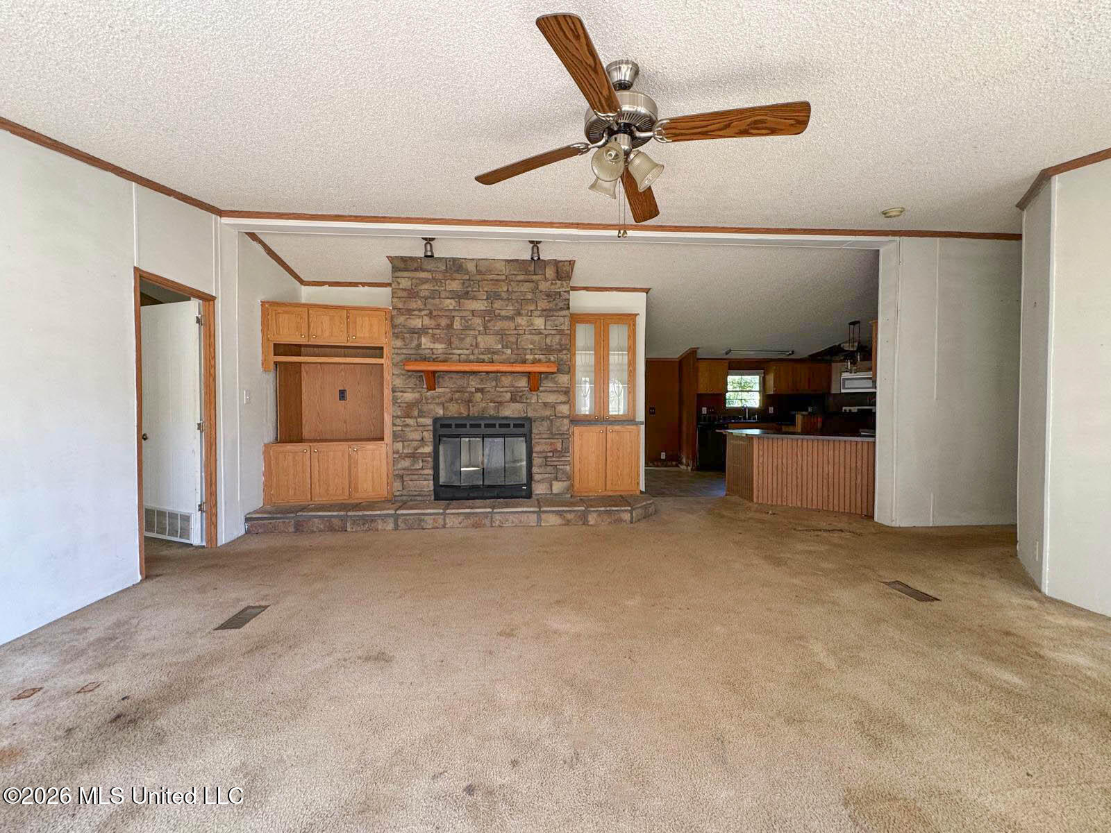 18145 Robin Oaks Drive Property Photo 3