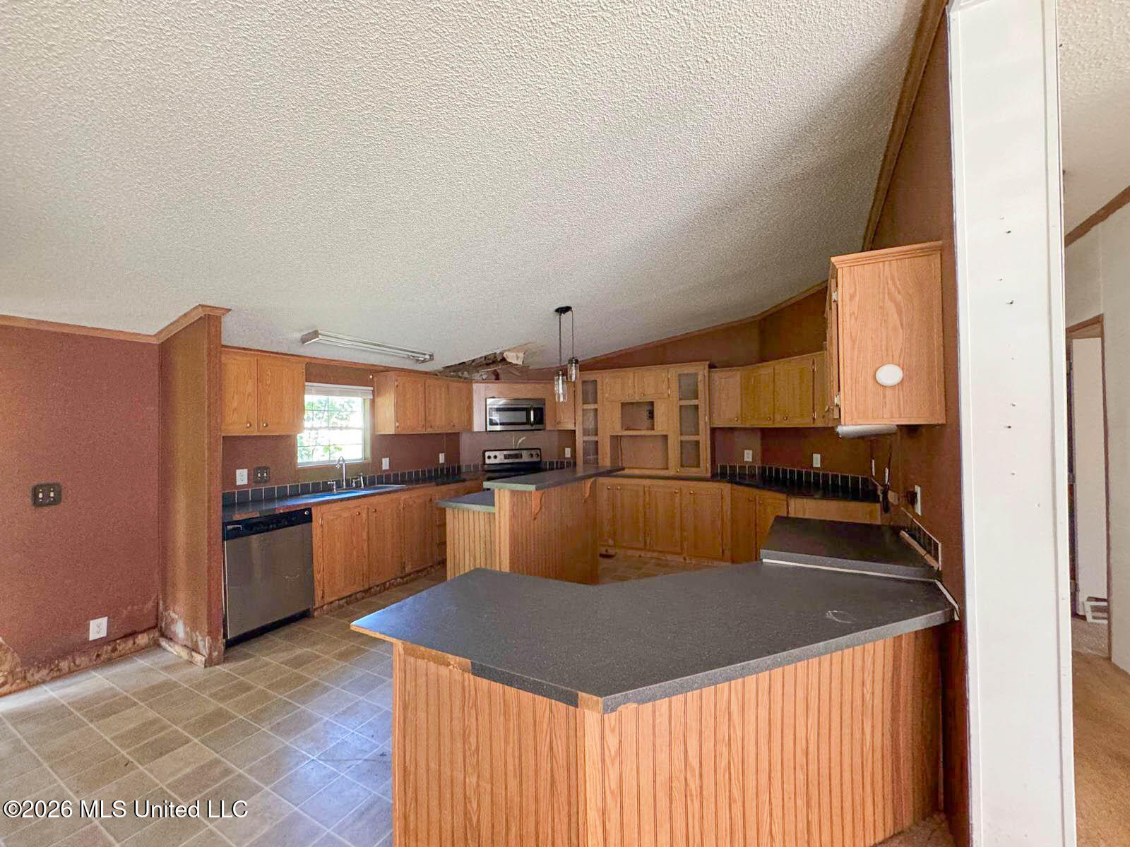 18145 Robin Oaks Drive Property Photo 9