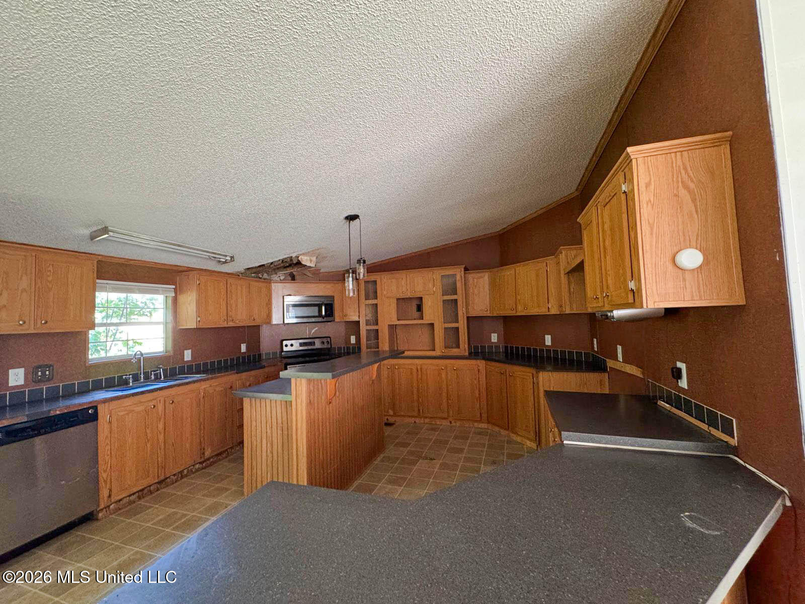 18145 Robin Oaks Drive Property Photo 10