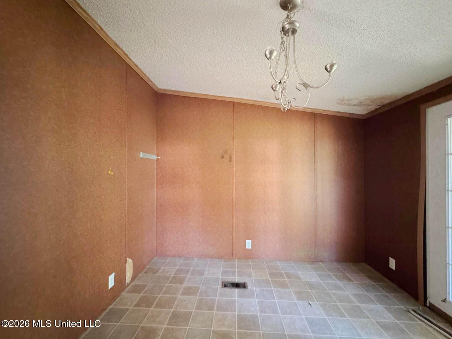 18145 Robin Oaks Drive Property Photo 11