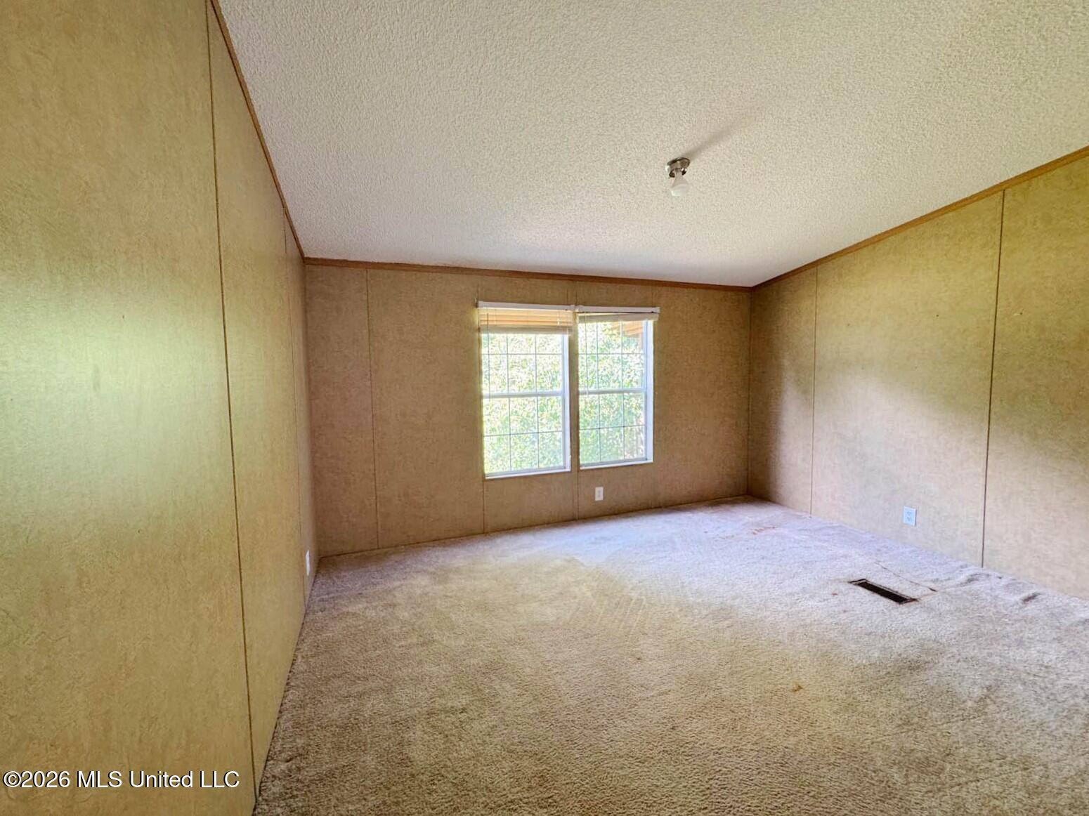 18145 Robin Oaks Drive Property Photo 14
