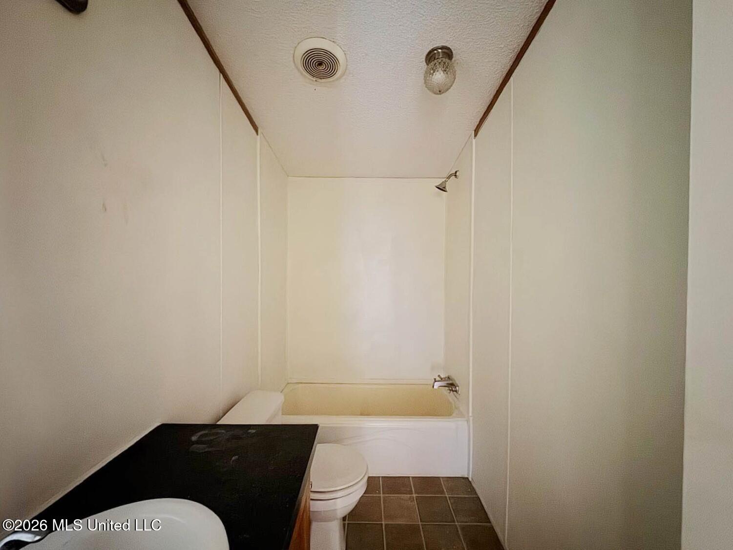 18145 Robin Oaks Drive Property Photo 17