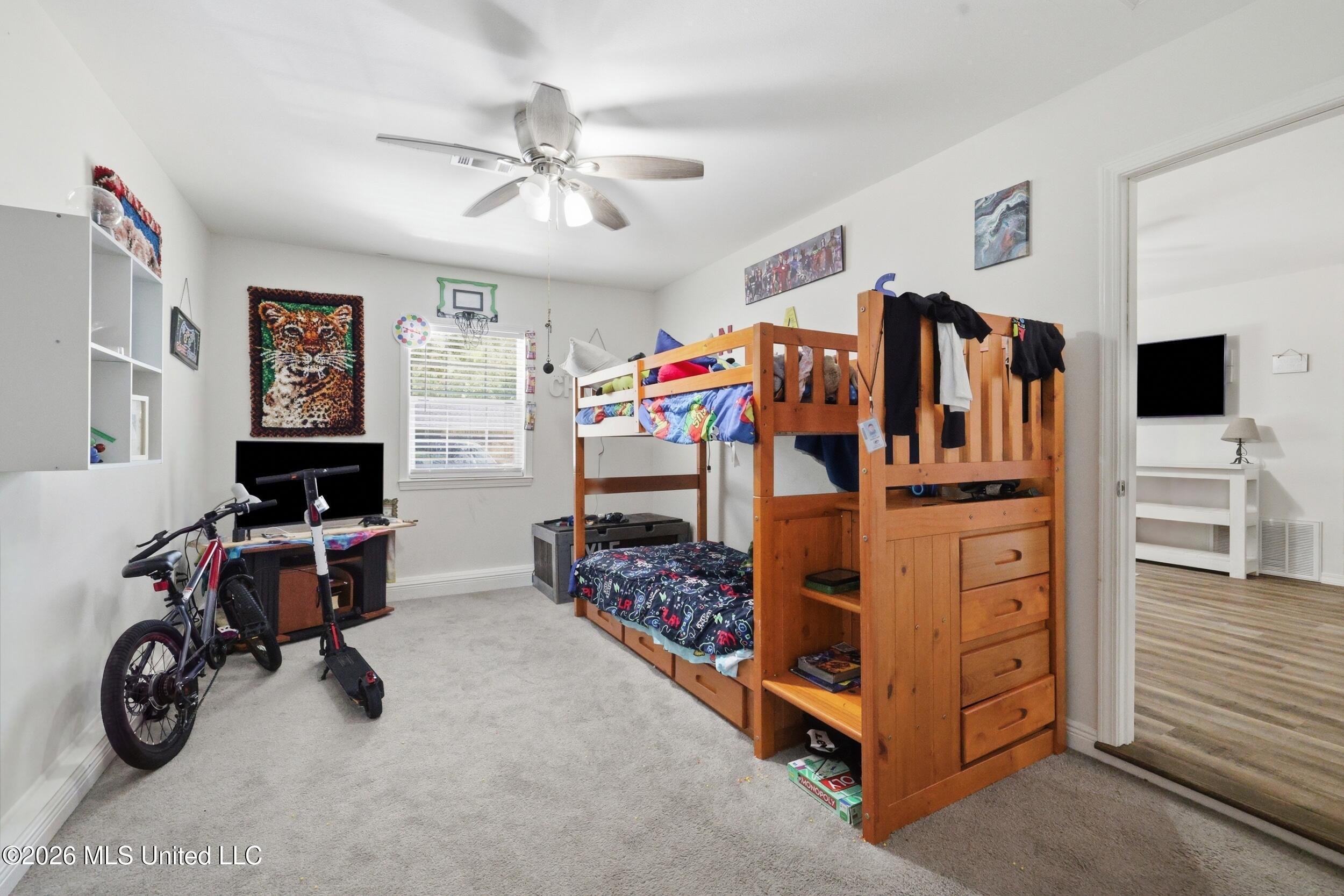 32 Yorkshire Parkway Property Photo 15