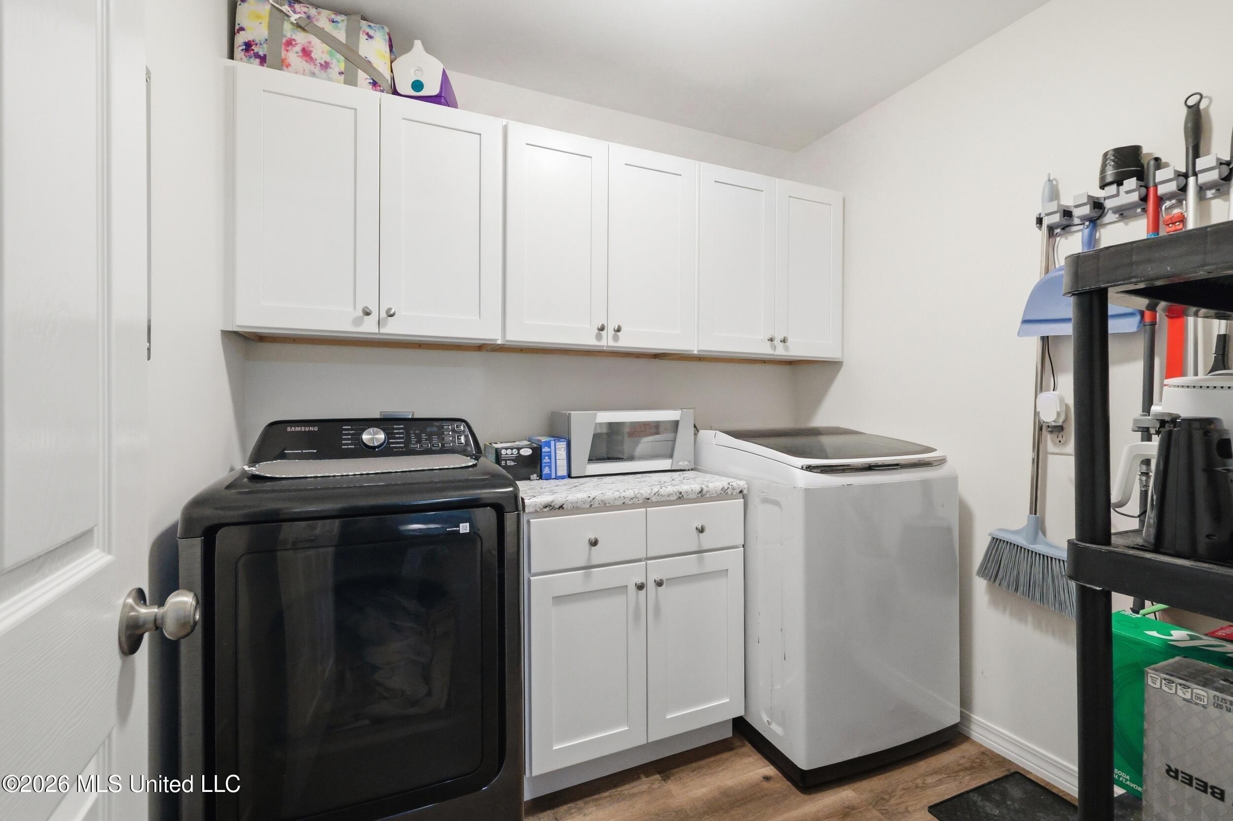 32 Yorkshire Parkway Property Photo 24
