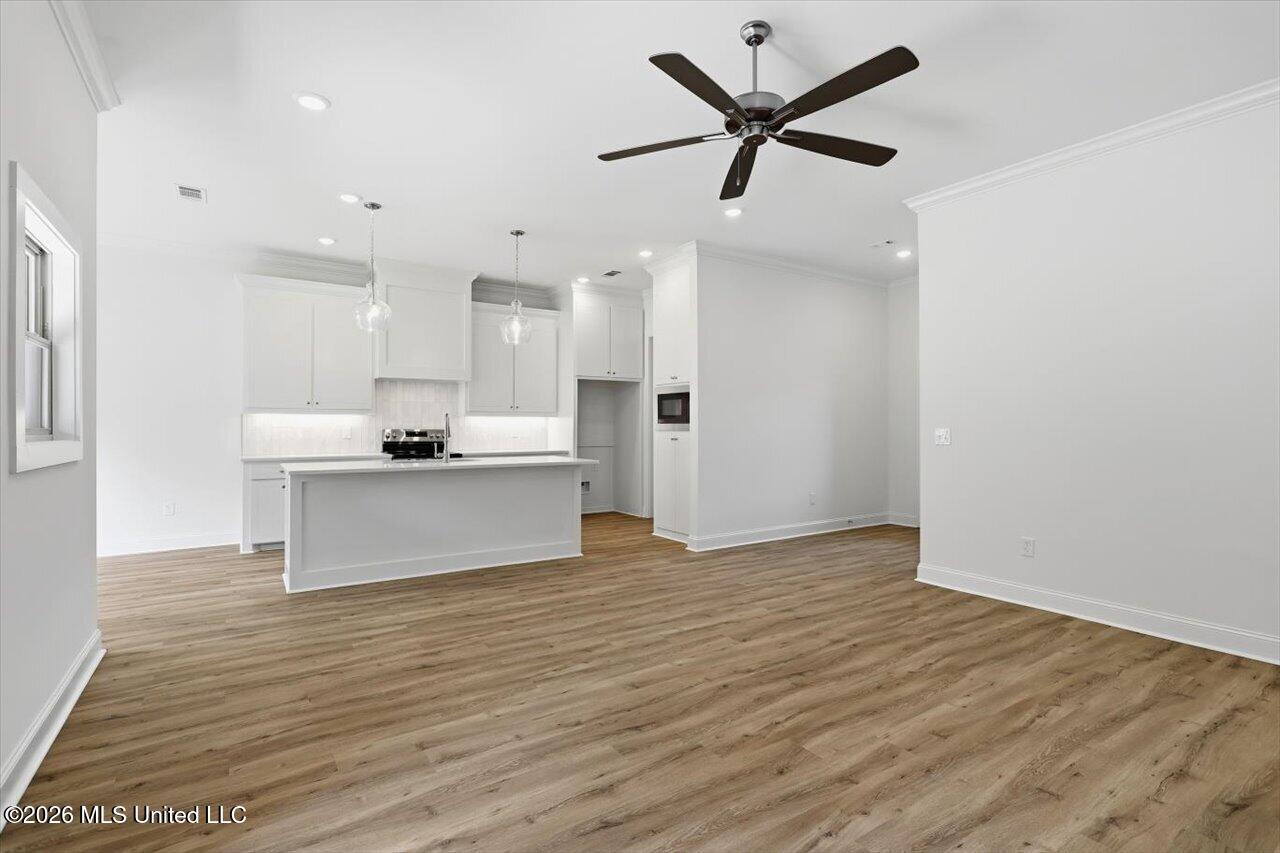 113 Newport Drive Property Photo 7