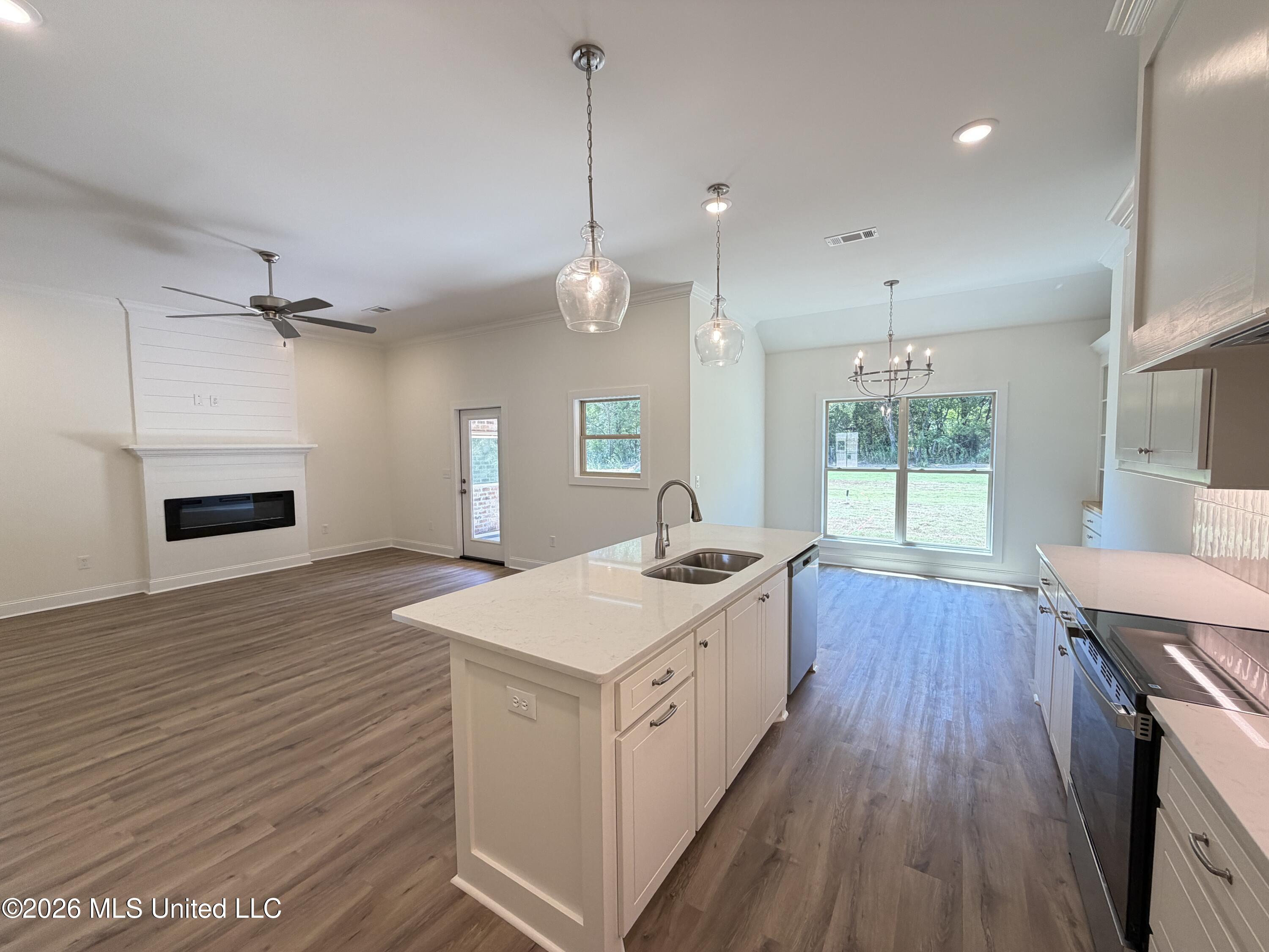 113 Newport Drive Property Photo 10