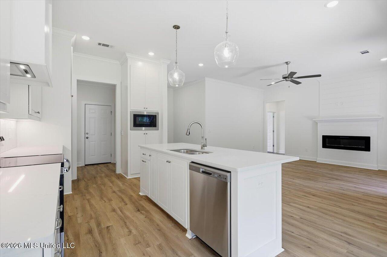 113 Newport Drive Property Photo 12