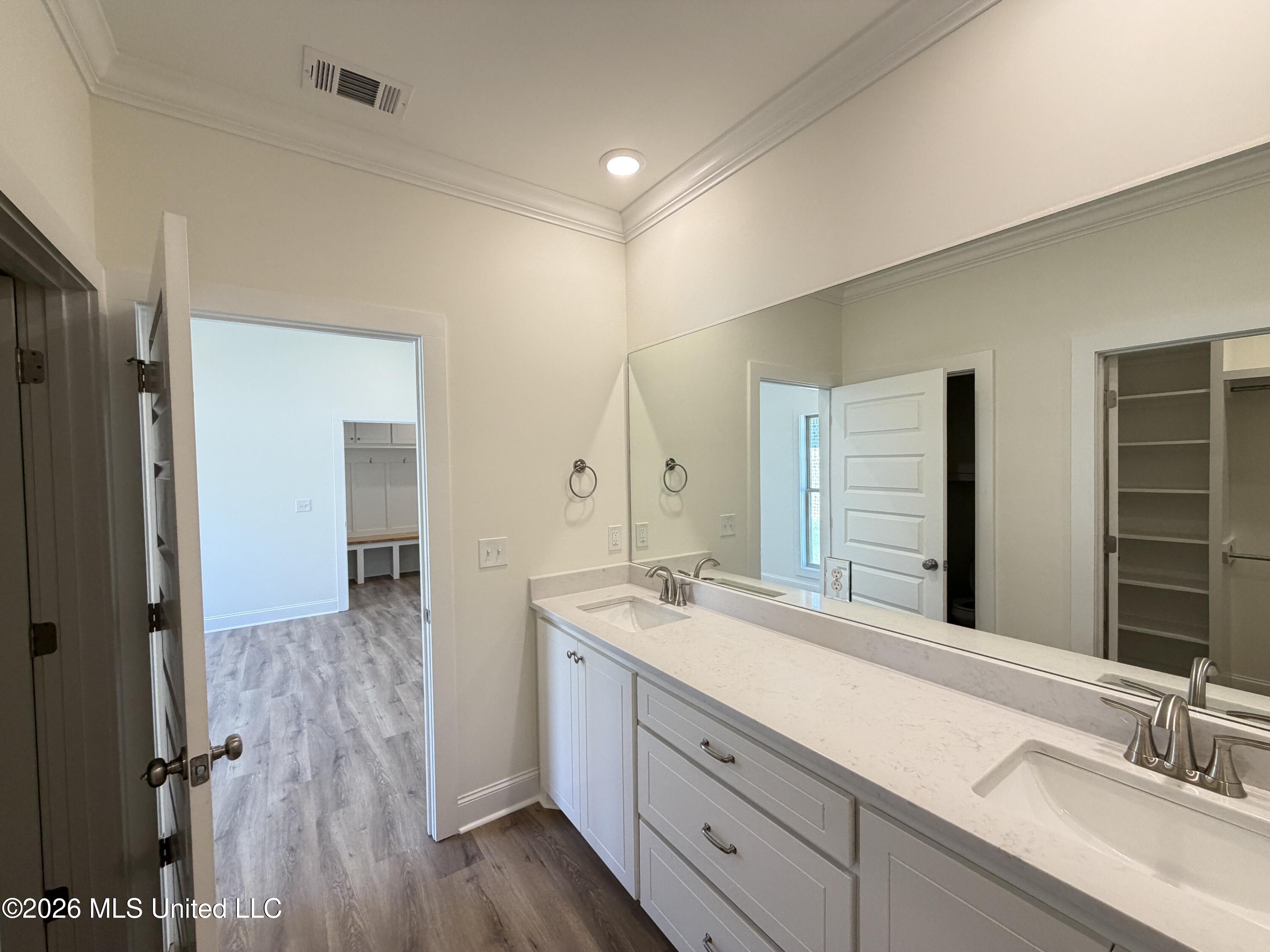 113 Newport Drive Property Photo 16