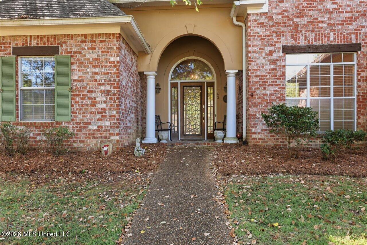 143 Whisper Lake Boulevard Property Photo 4