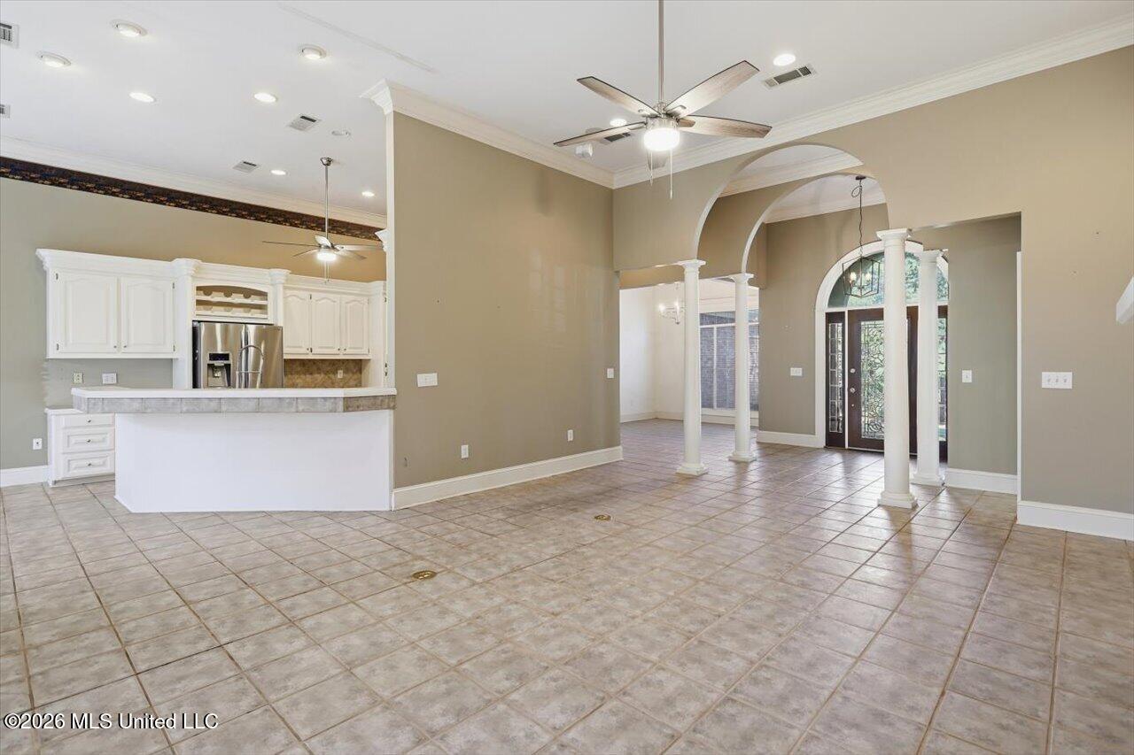 143 Whisper Lake Boulevard Property Photo 7