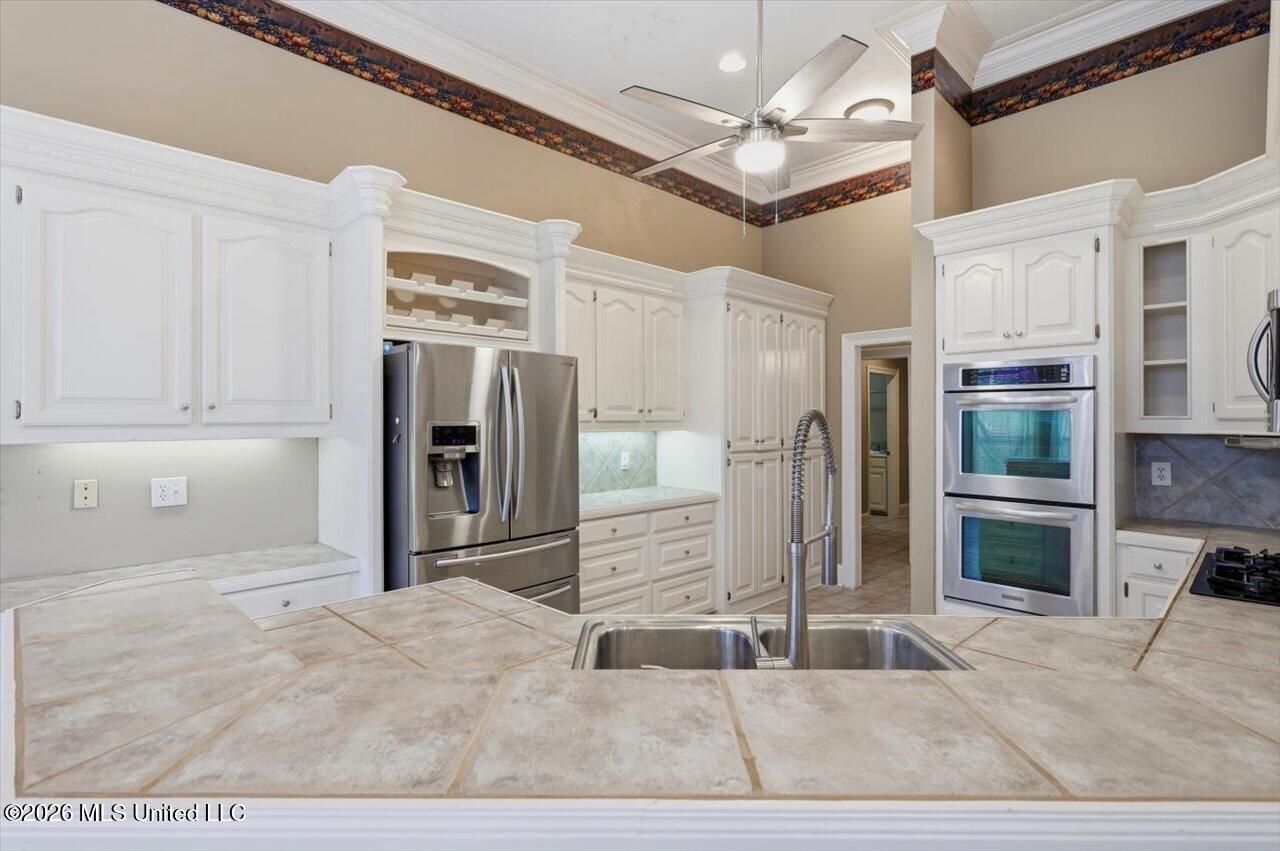 143 Whisper Lake Boulevard Property Photo 10