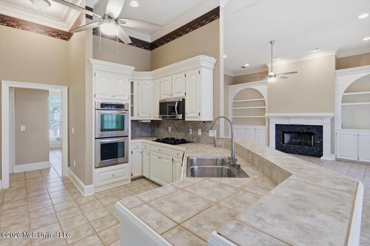 143 Whisper Lake Boulevard Property Photo 13