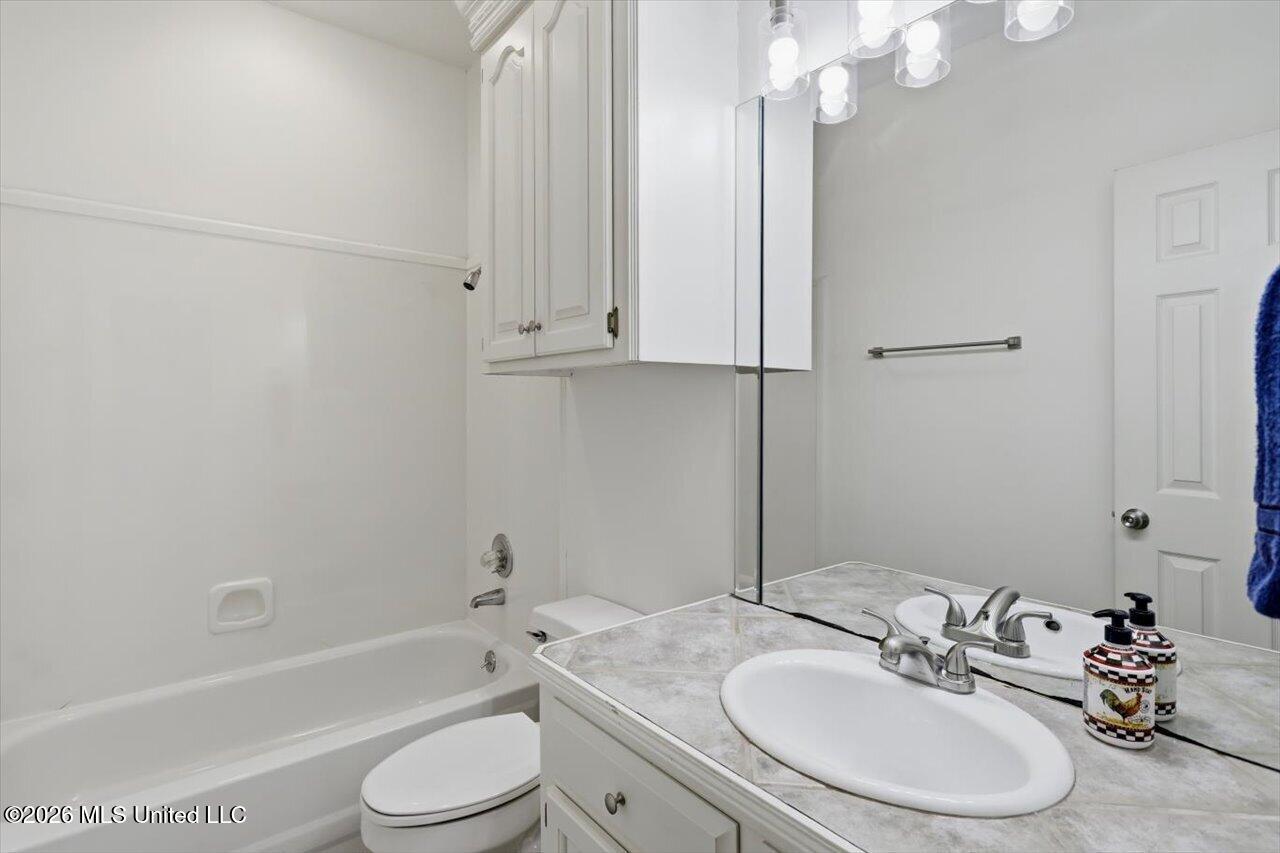 143 Whisper Lake Boulevard Property Photo 29