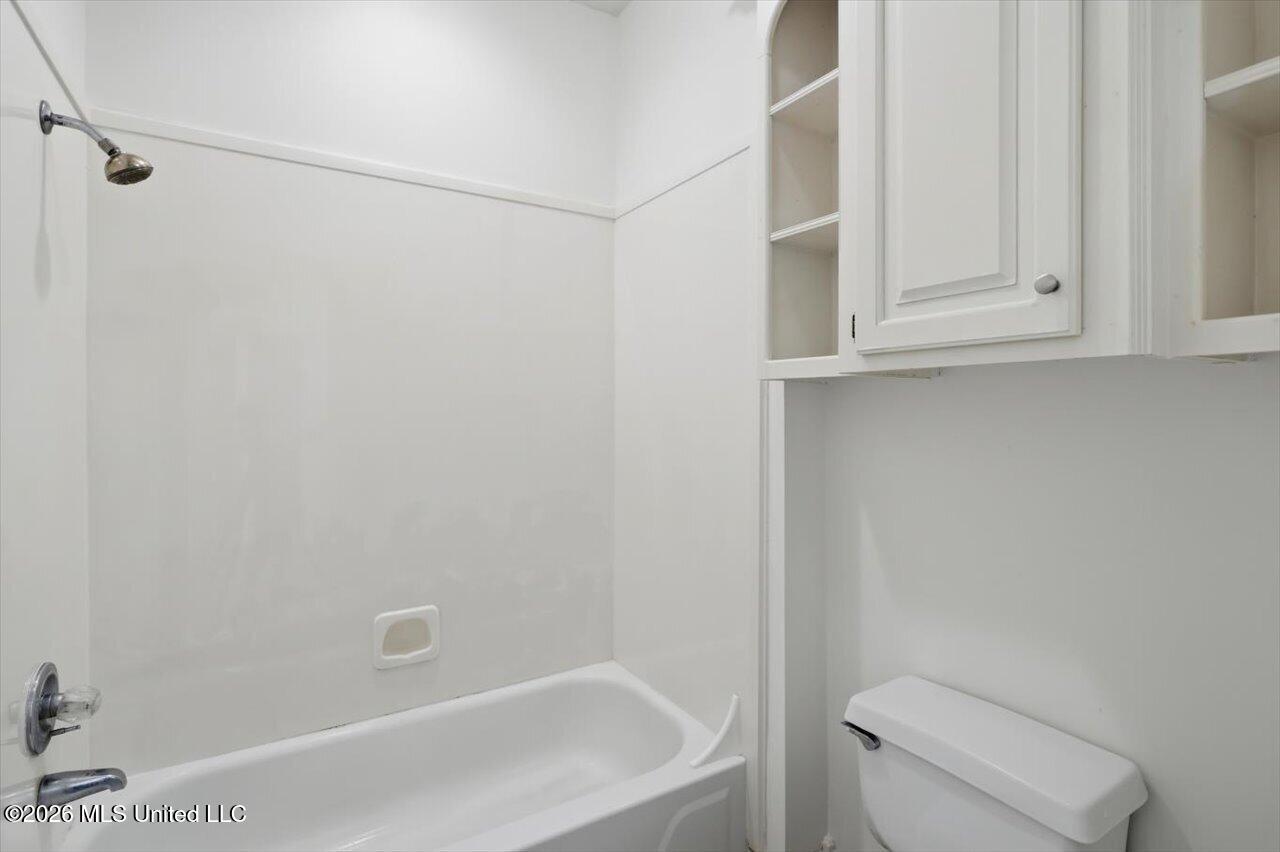 143 Whisper Lake Boulevard Property Photo 32