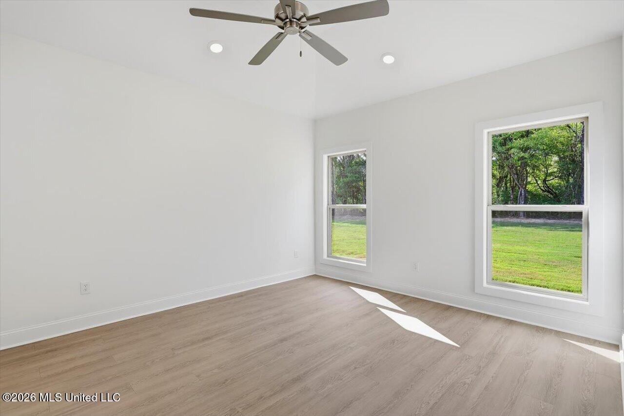 111 Newport Drive Property Photo 12