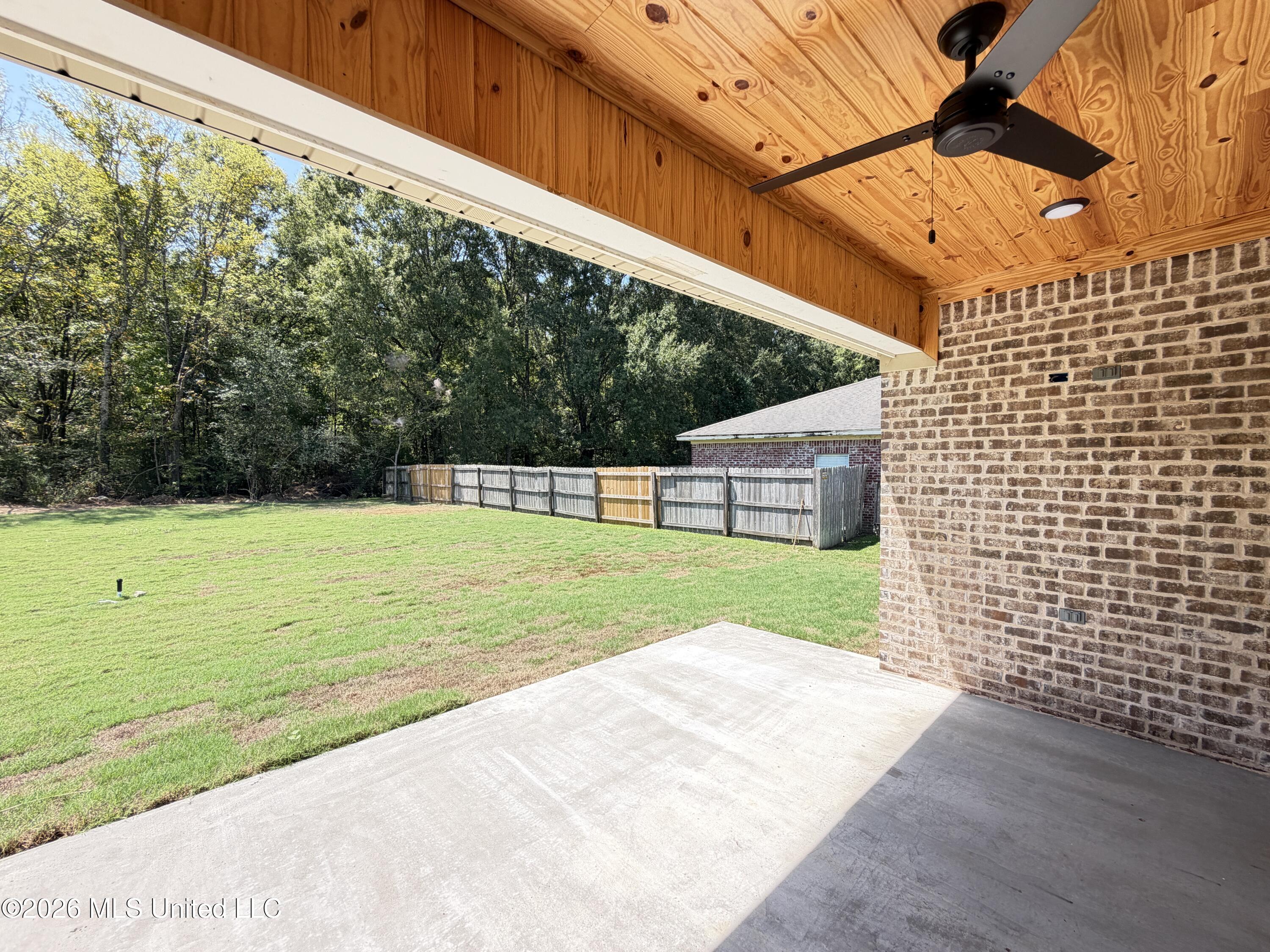 111 Newport Drive Property Photo 27