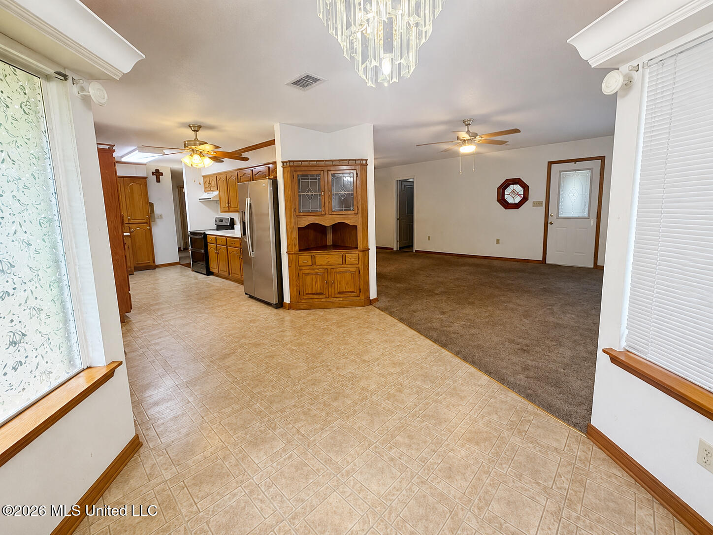 709 Hillcrest Loop Property Photo 12
