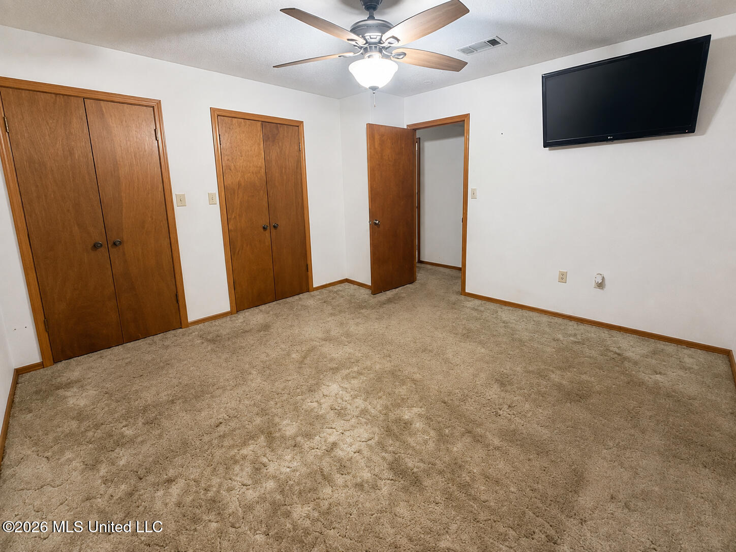 709 Hillcrest Loop Property Photo 15