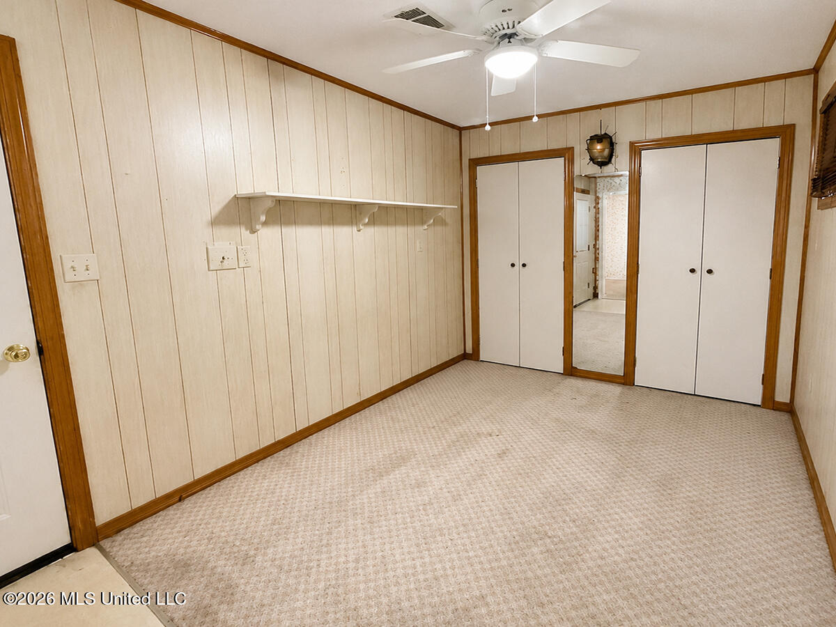 709 Hillcrest Loop Property Photo 25