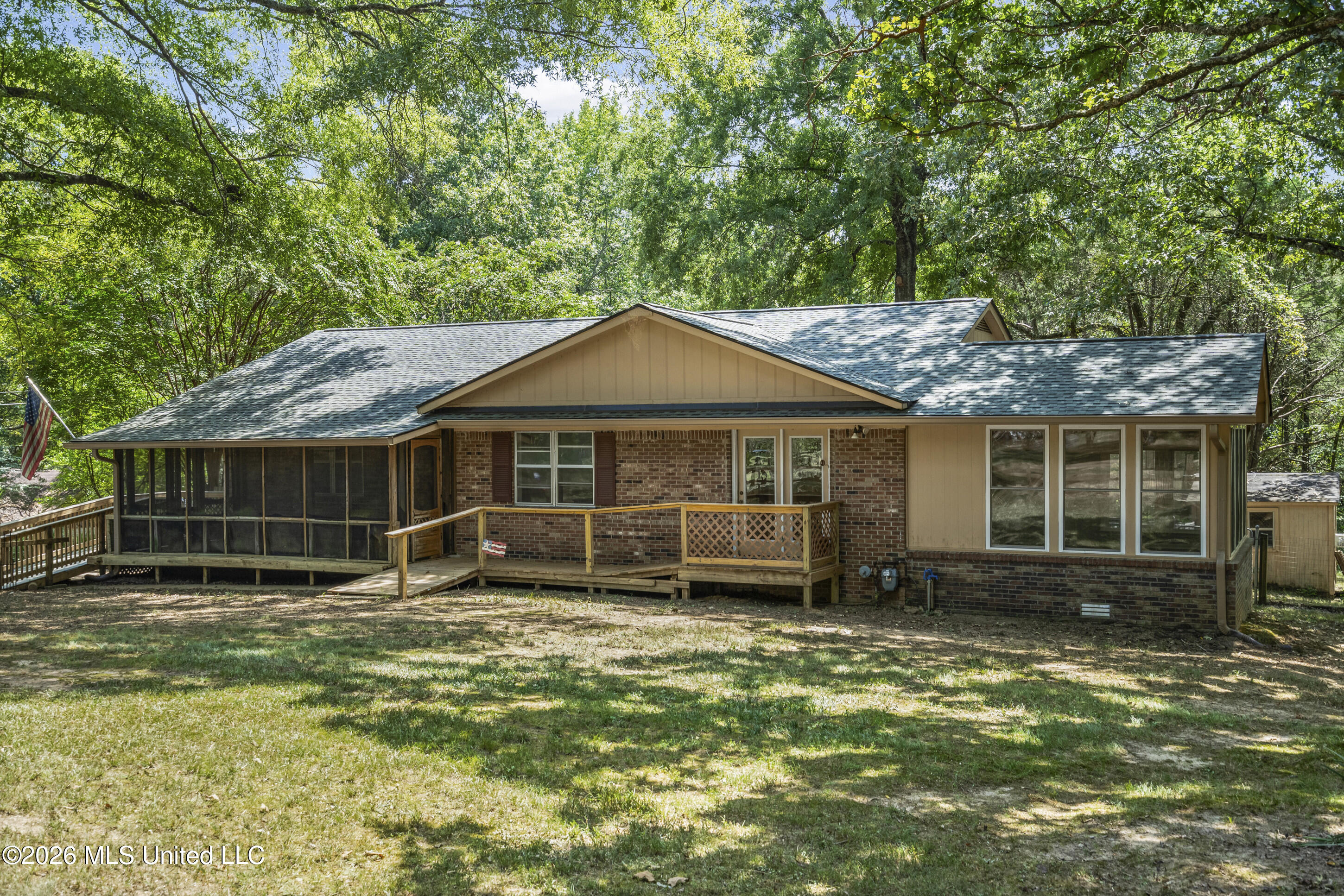 177 Dempsey Drive Property Photo 3