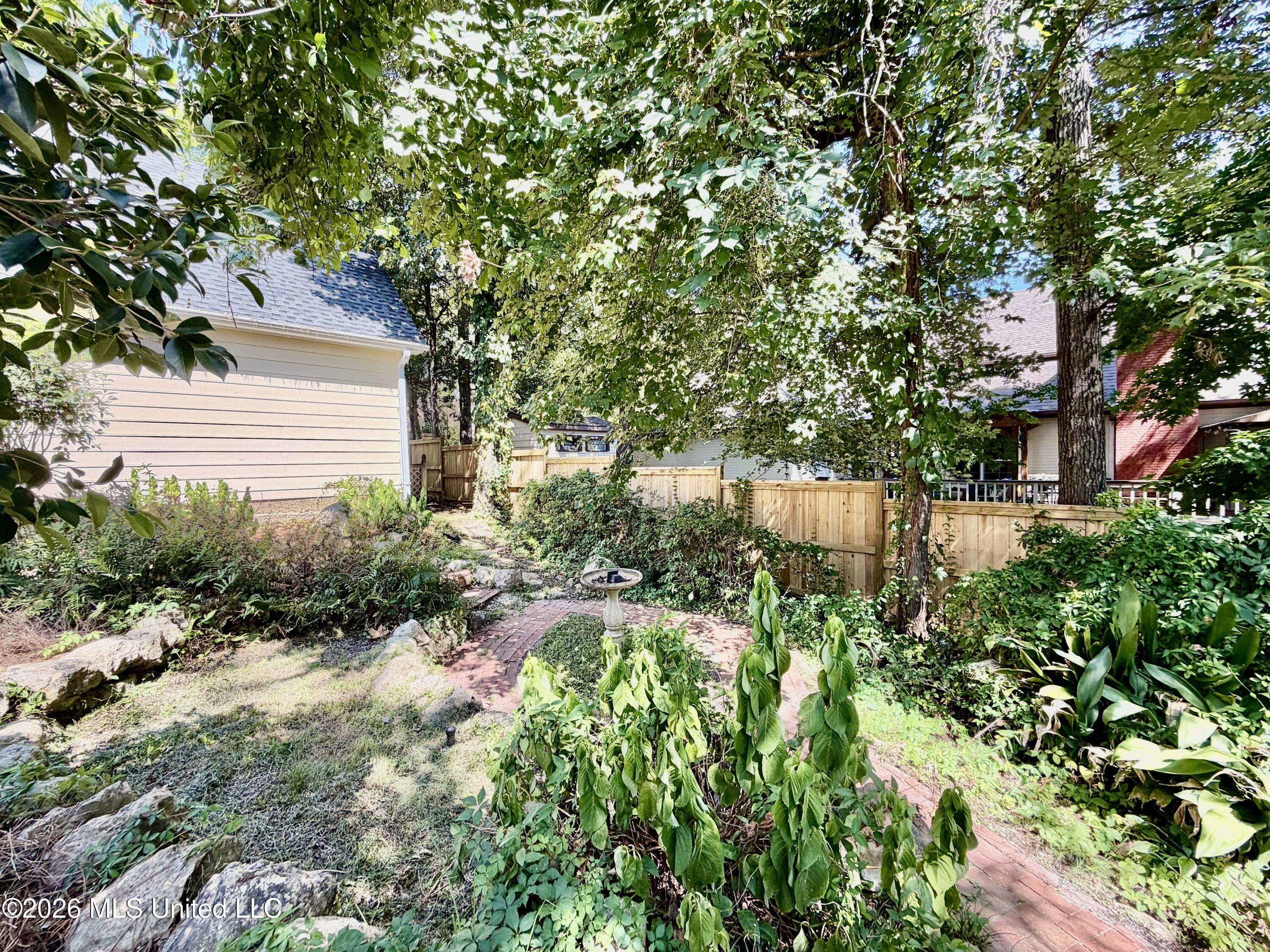 107 Caroline Cove Property Photo 10