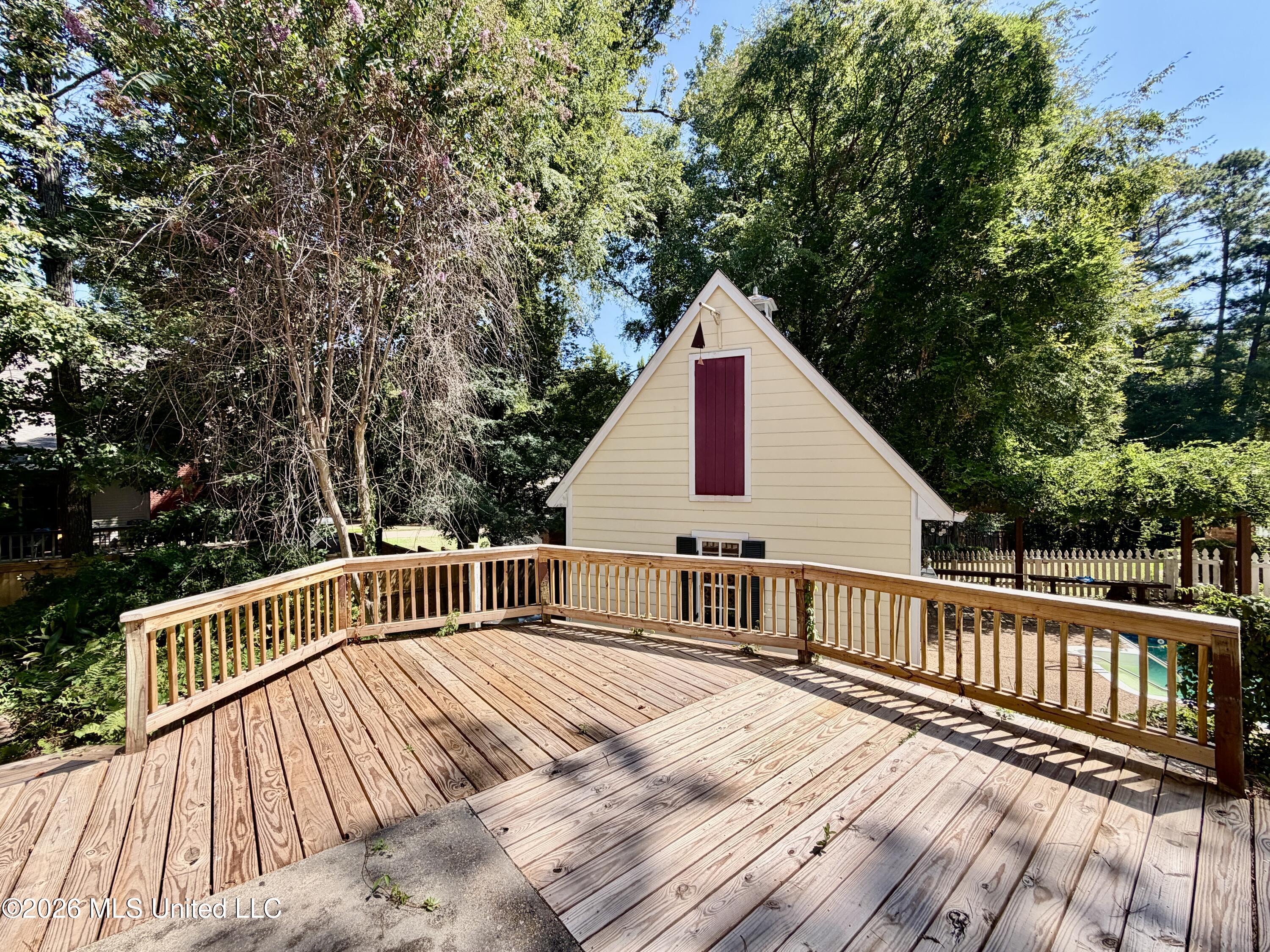 107 Caroline Cove Property Photo 12