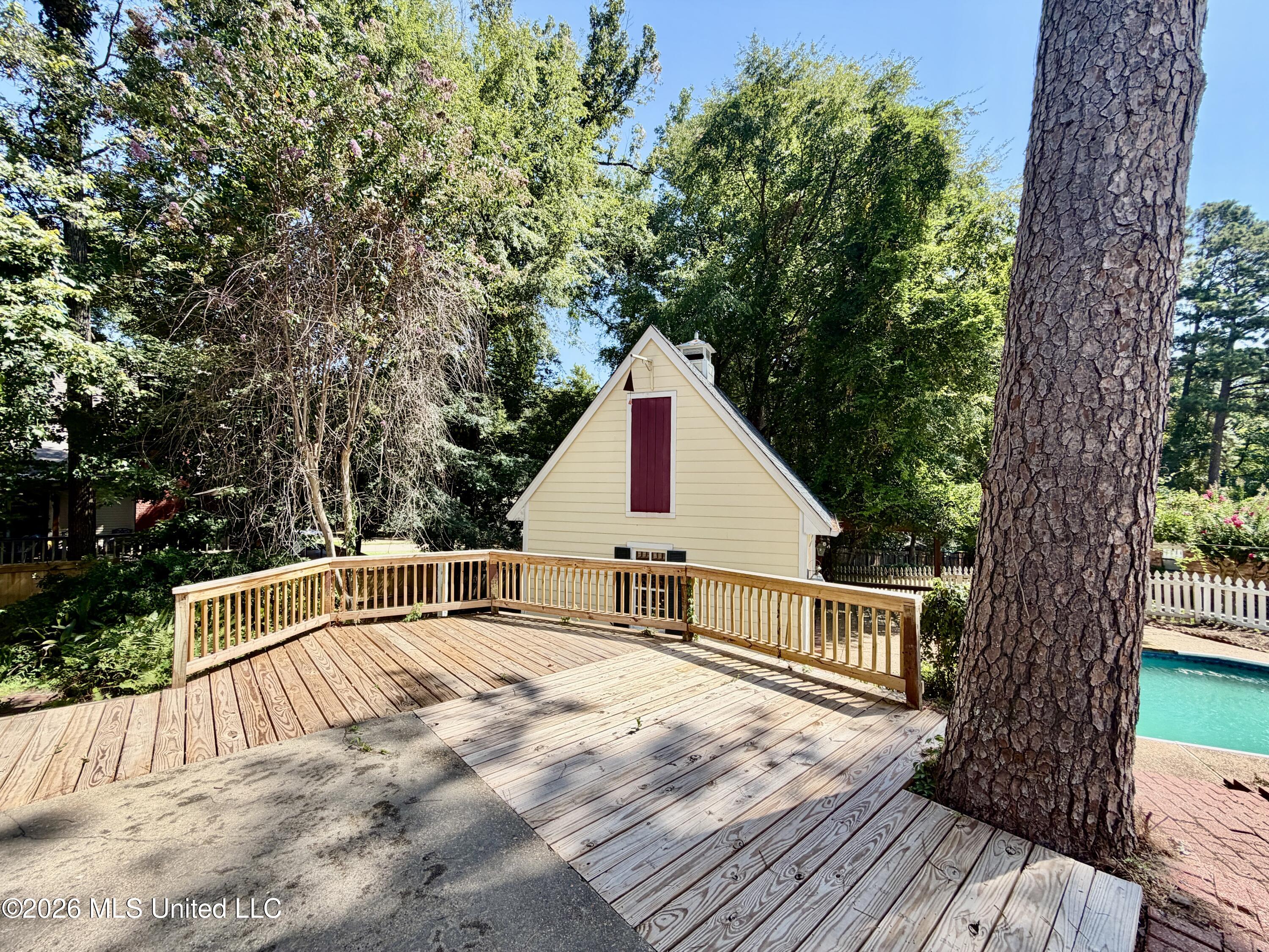 107 Caroline Cove Property Photo 13