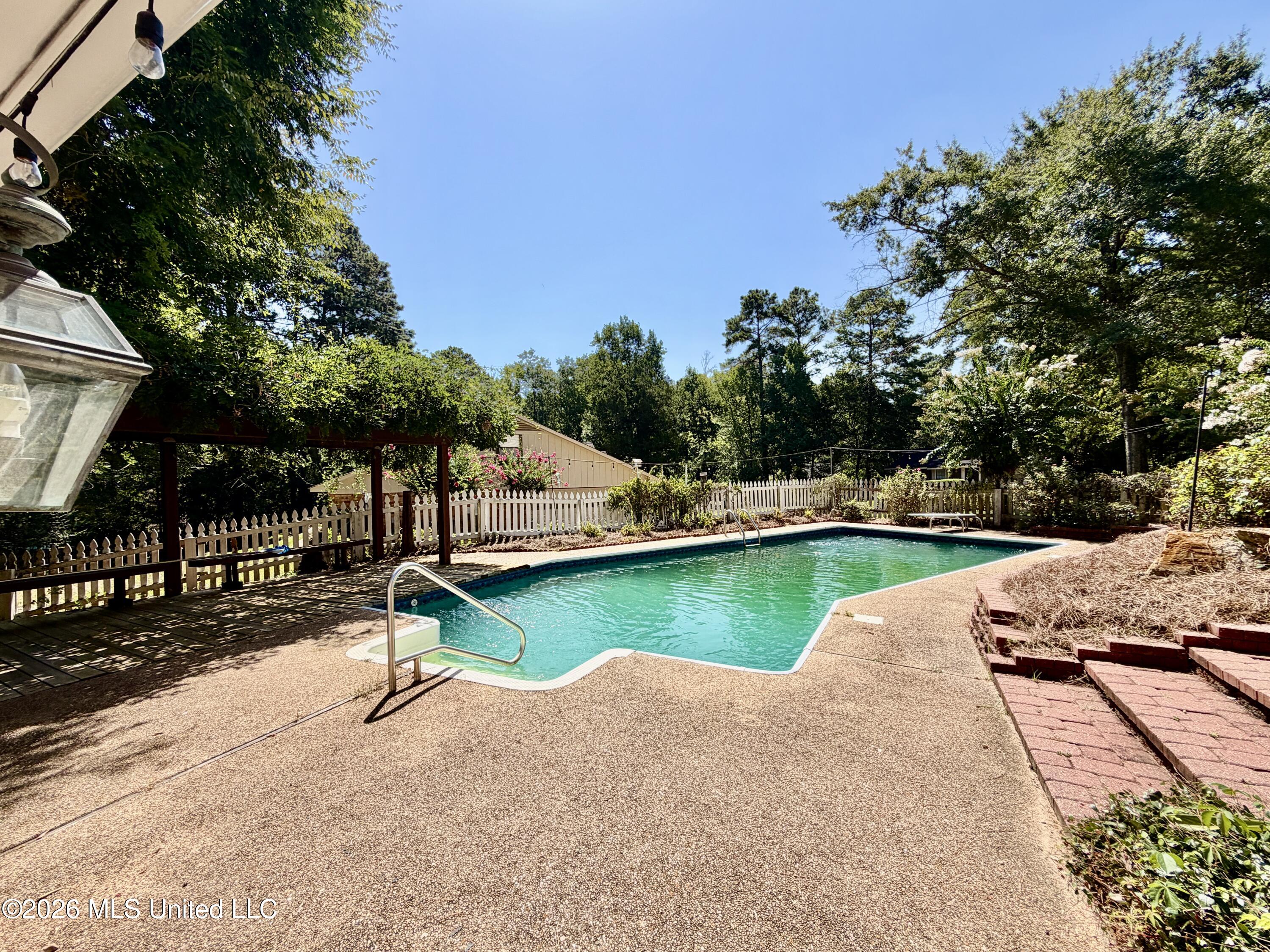 107 Caroline Cove Property Photo 14
