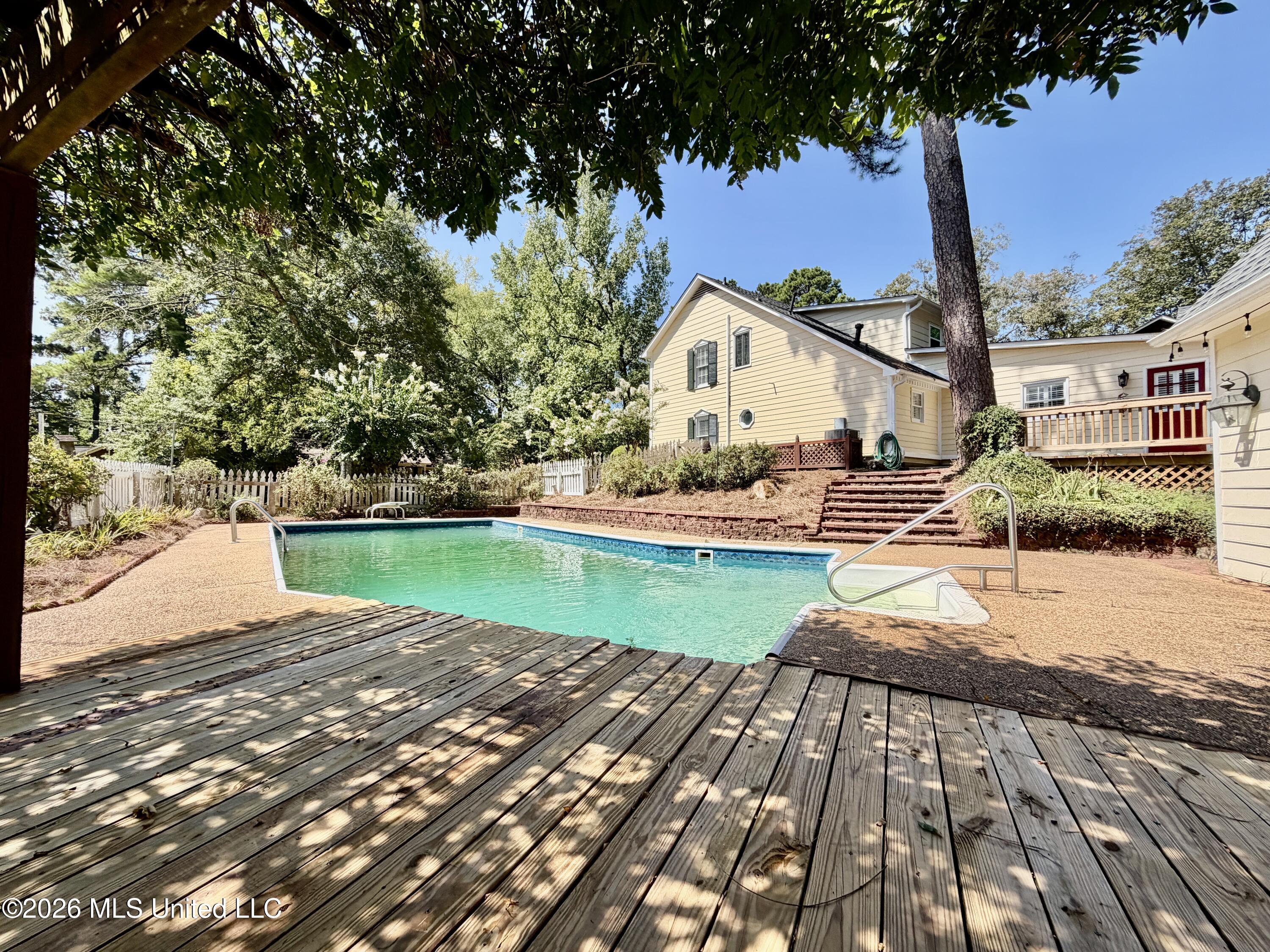 107 Caroline Cove Property Photo 15