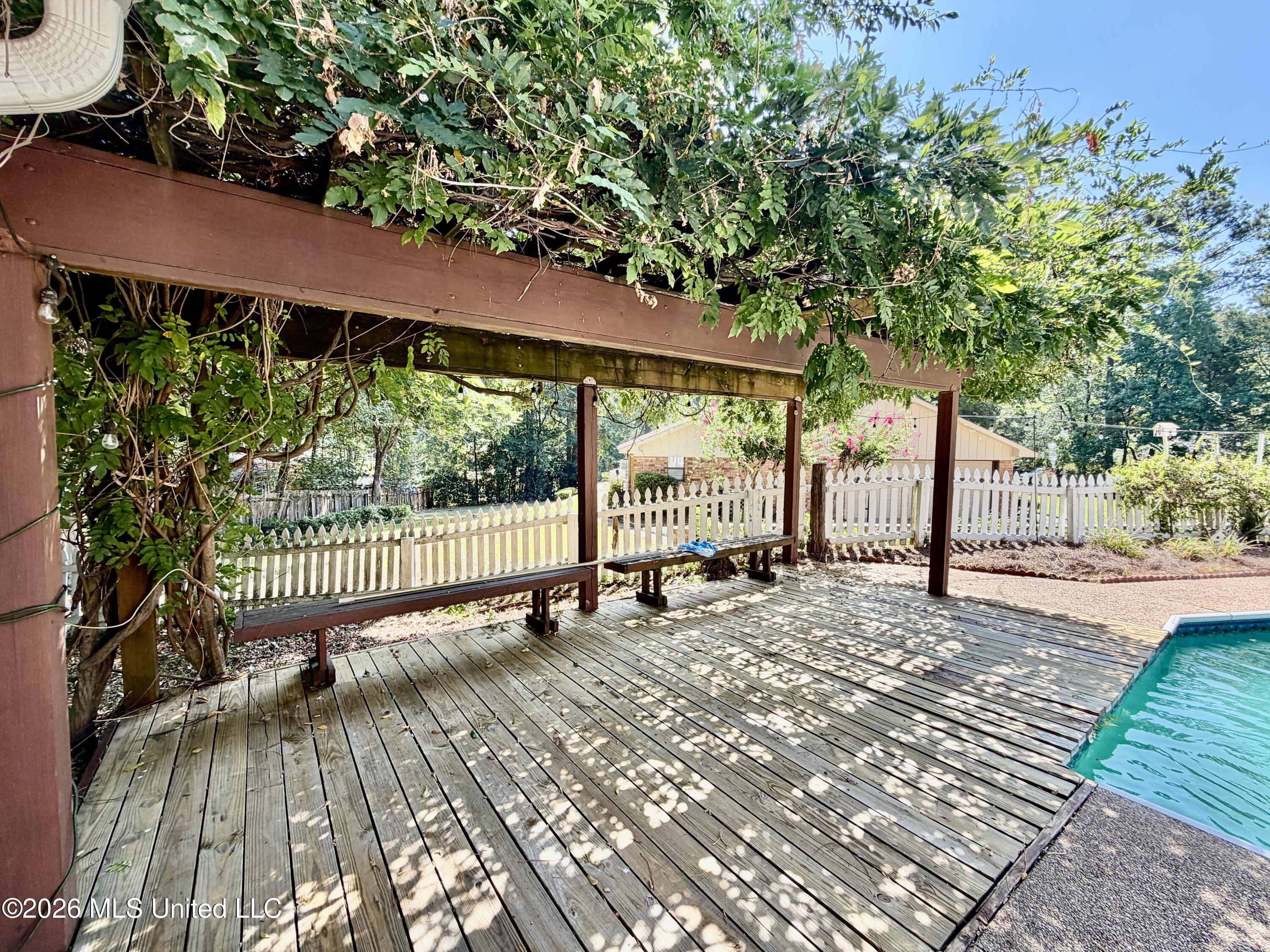 107 Caroline Cove Property Photo 17