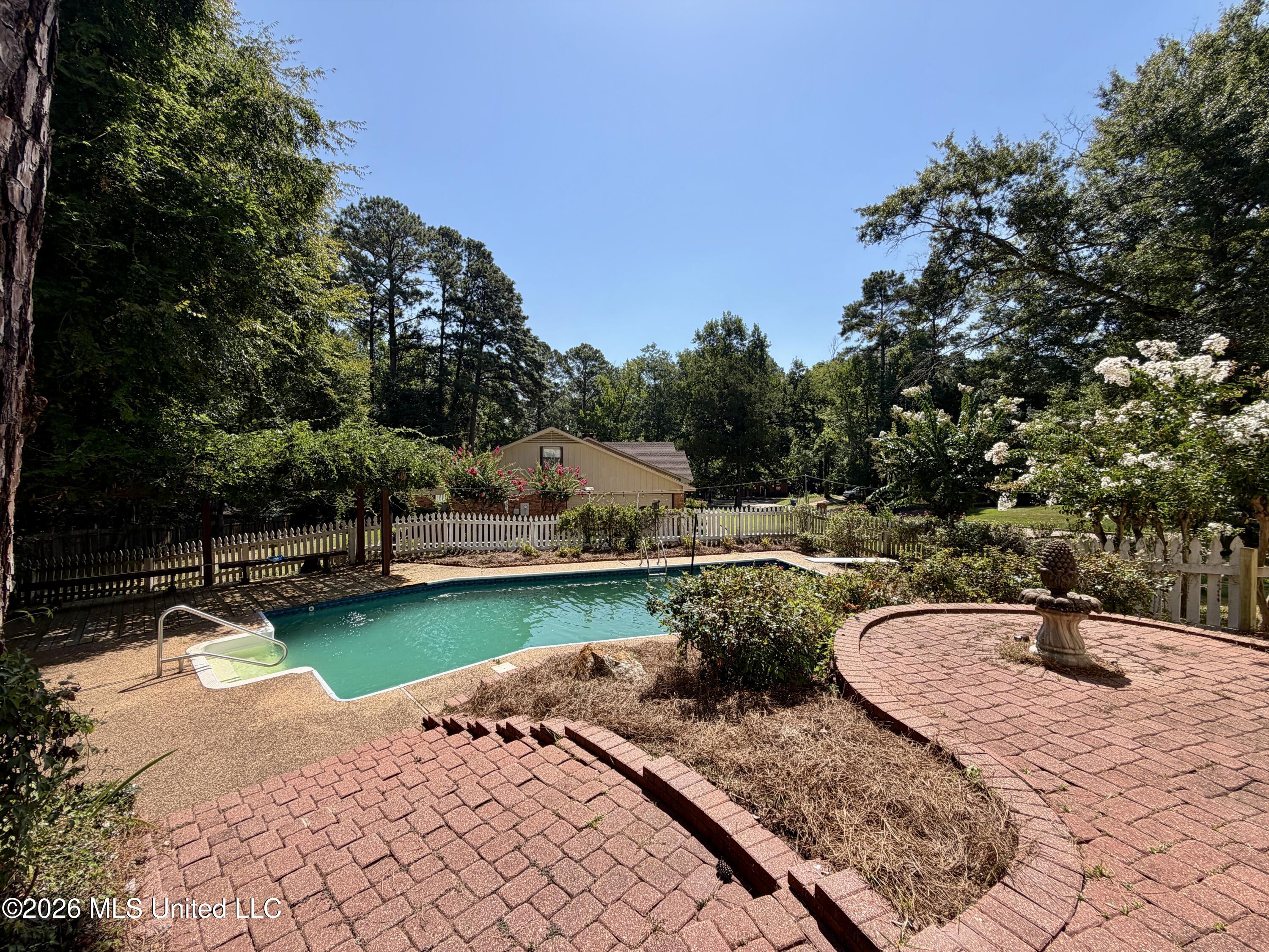 107 Caroline Cove Property Photo 18