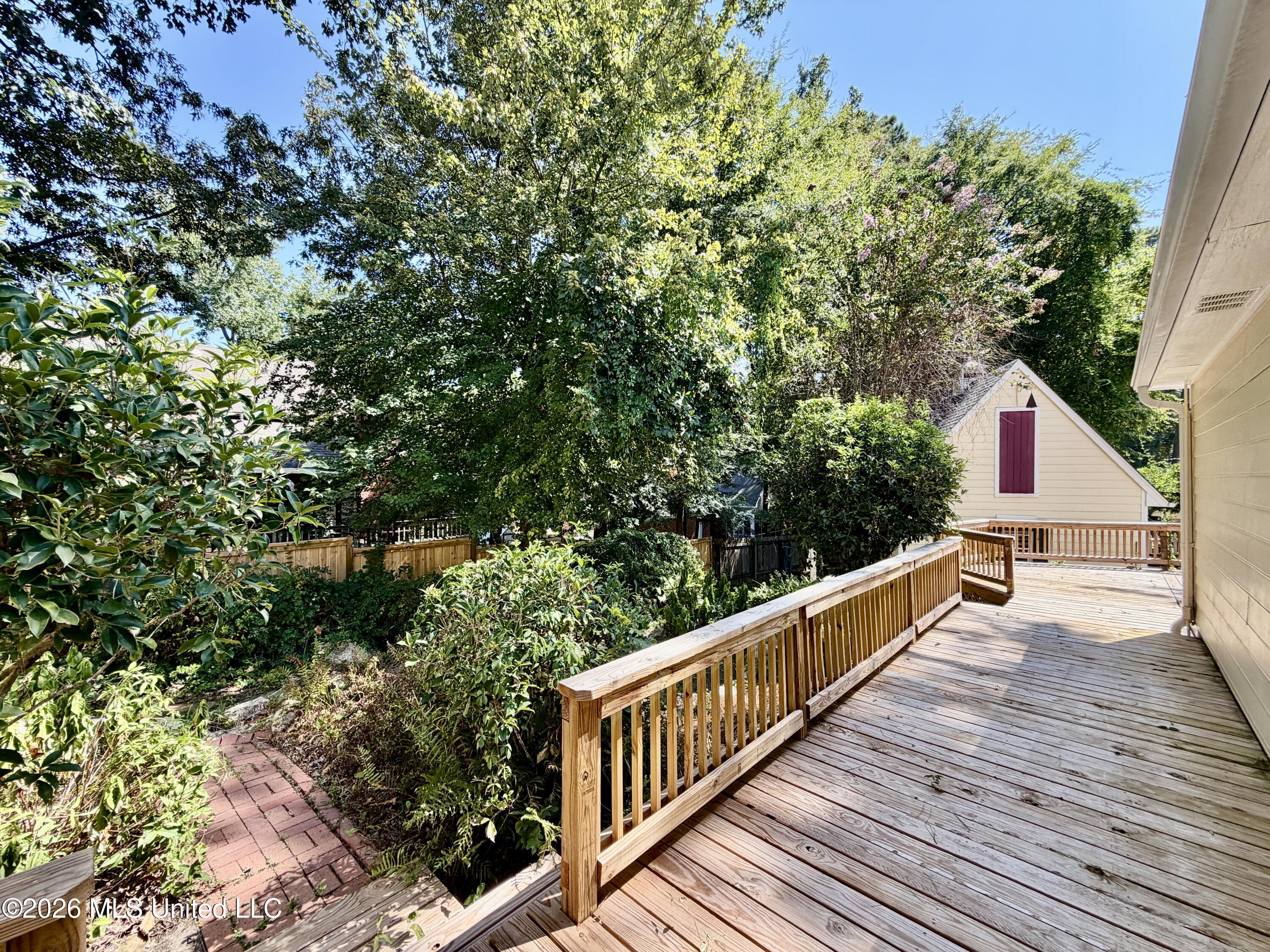 107 Caroline Cove Property Photo 20