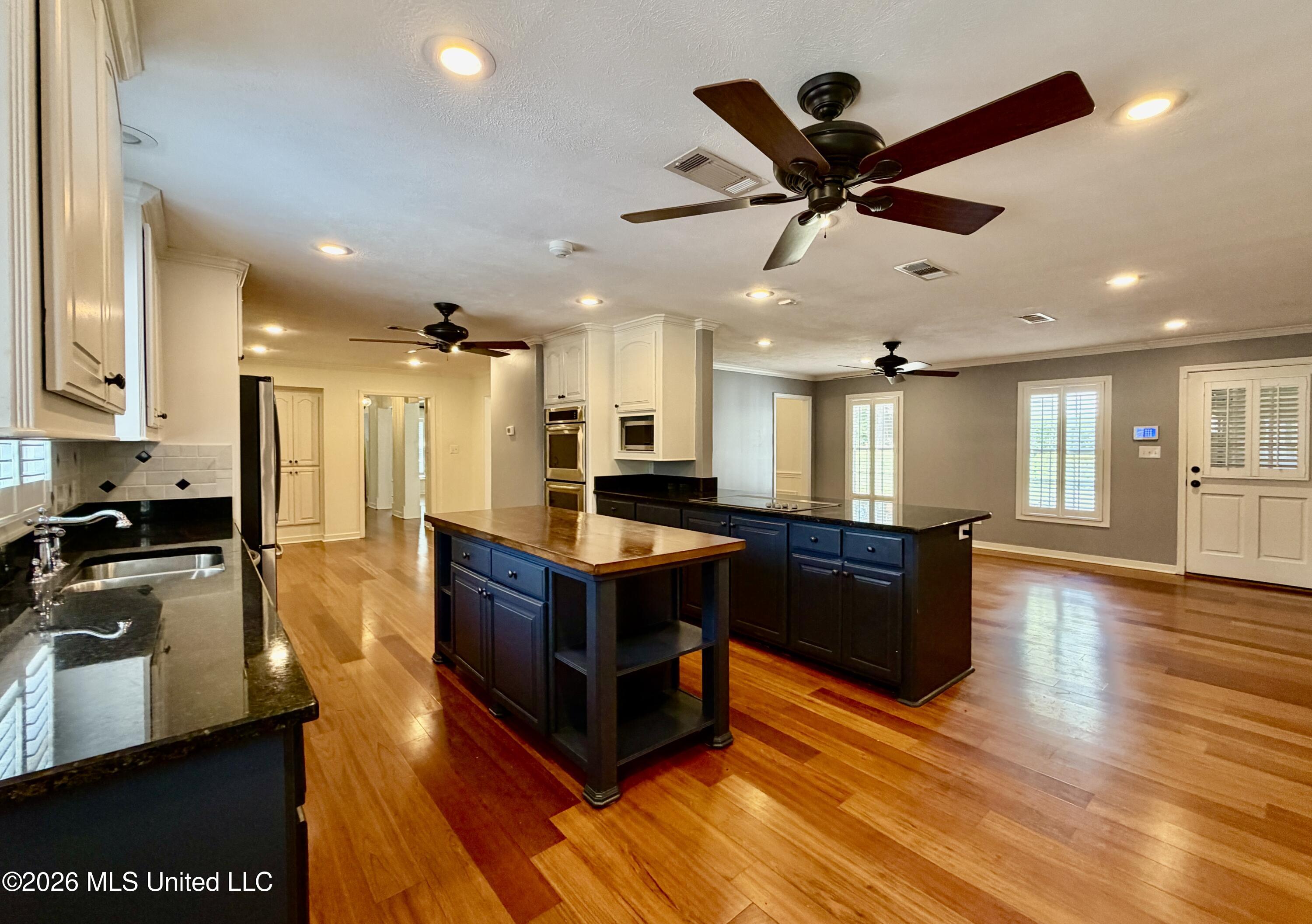 107 Caroline Cove Property Photo 36