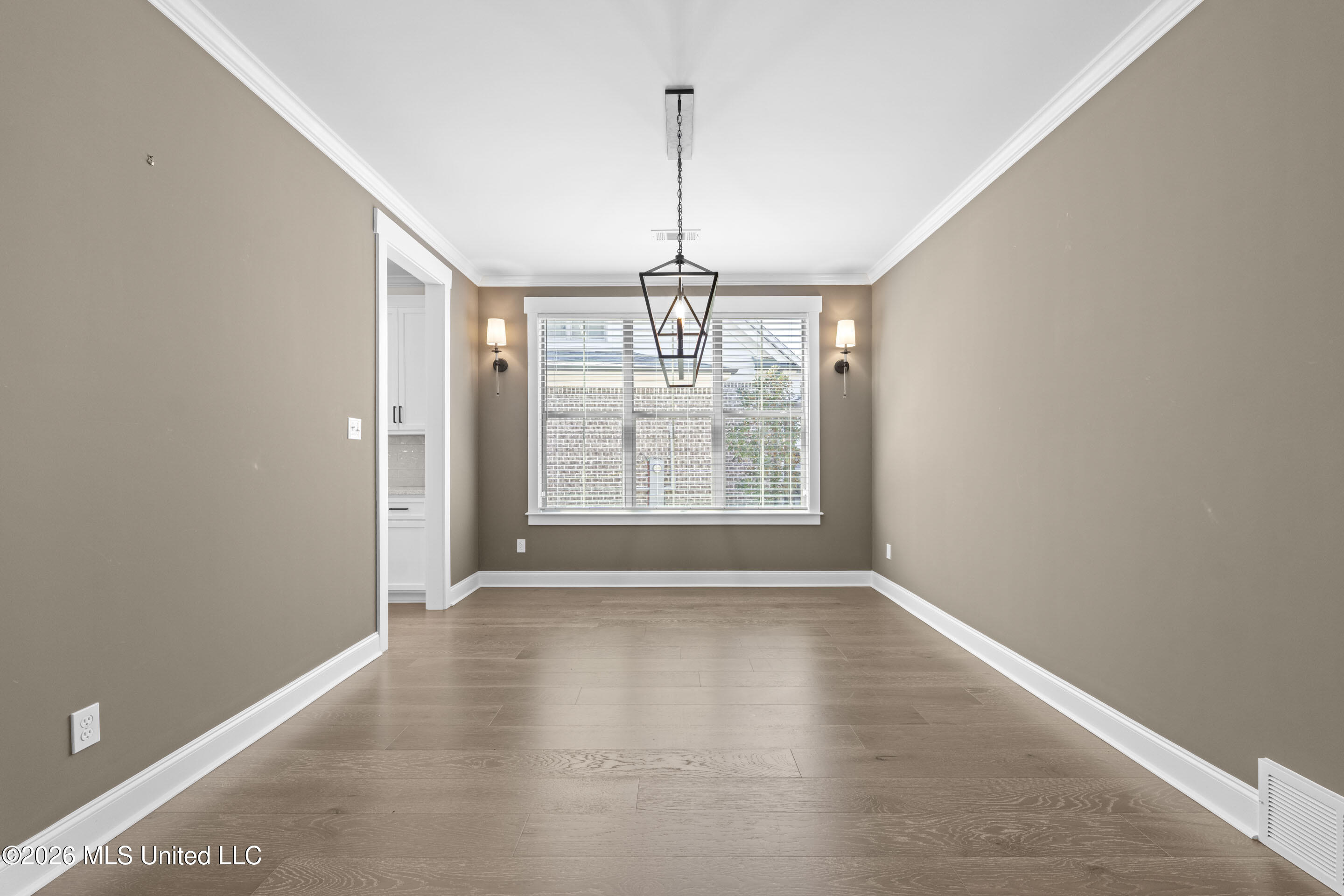 925 Cypress Vine Cove Property Photo 8
